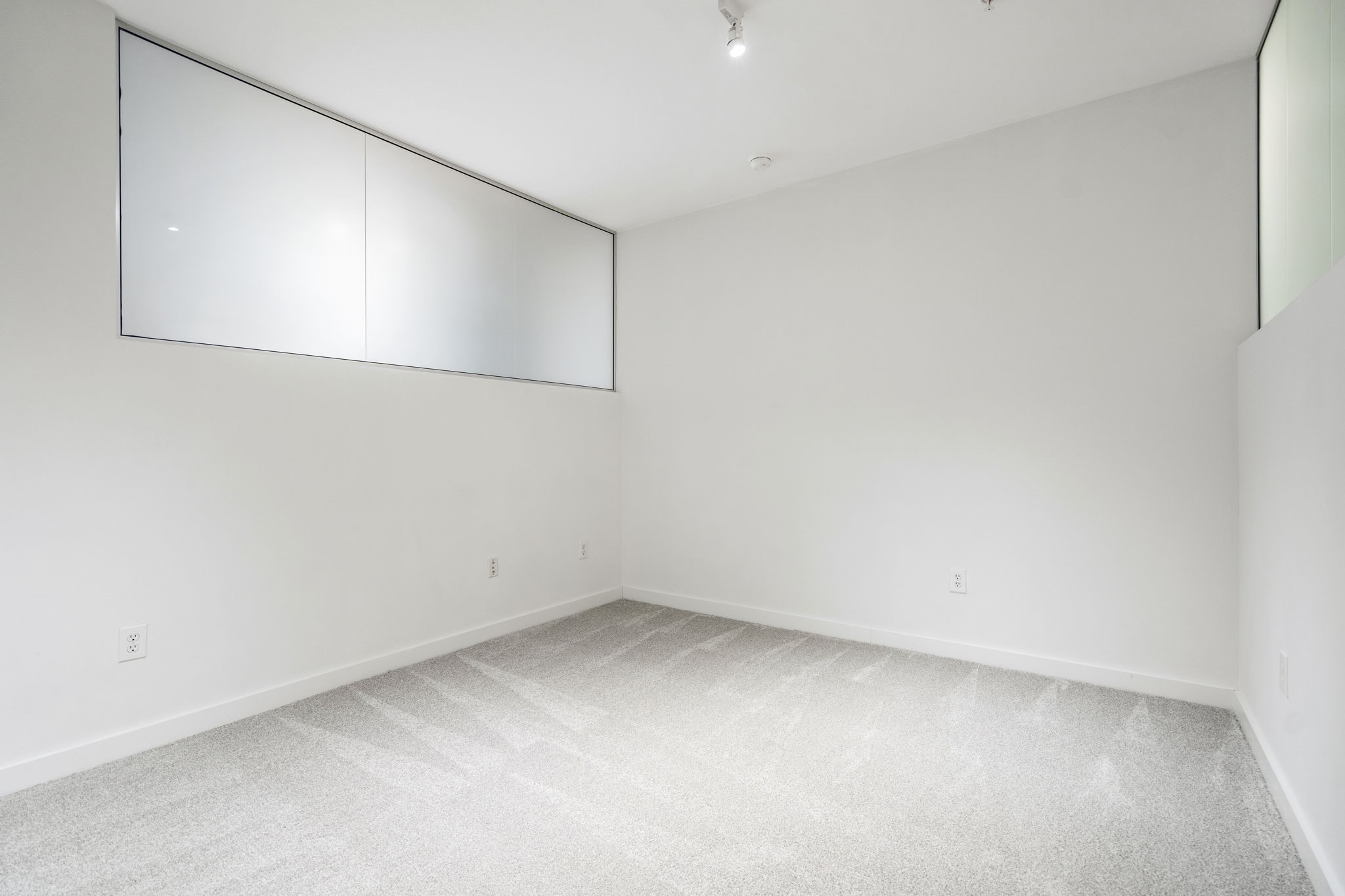 4040 N Hall Street 107