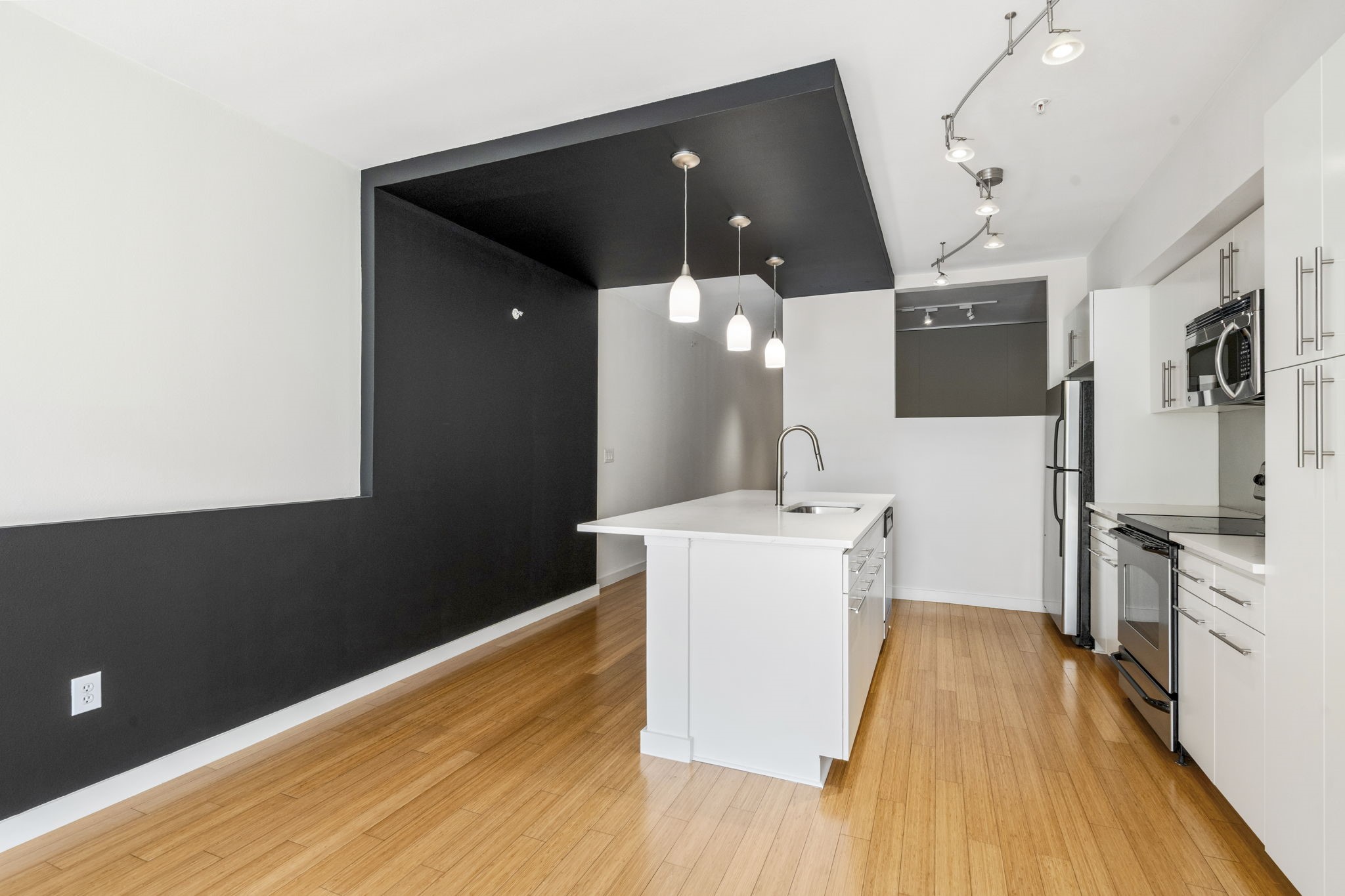 4040 N Hall Street 107