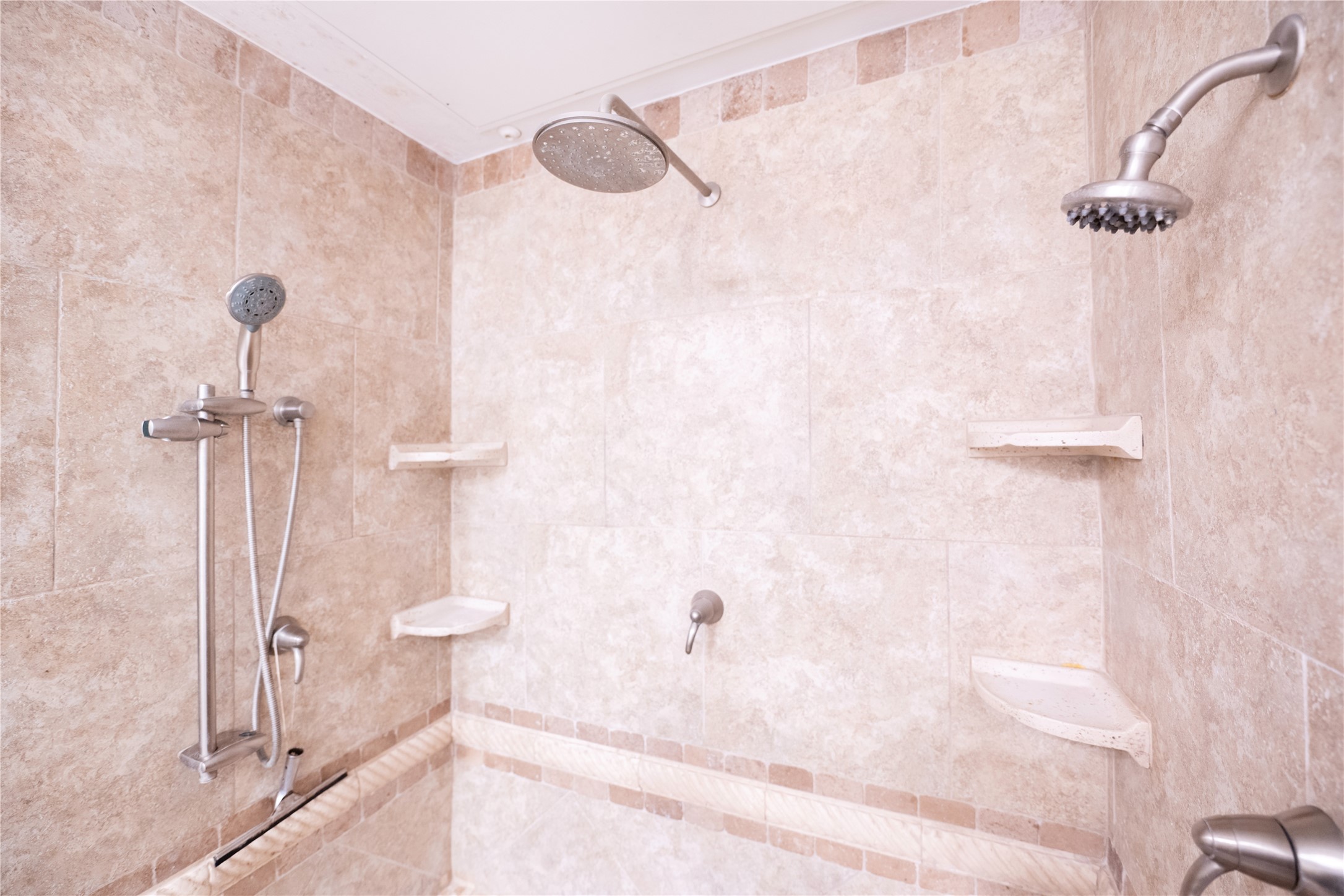 3225 Turtle Creek Boulevard 1649