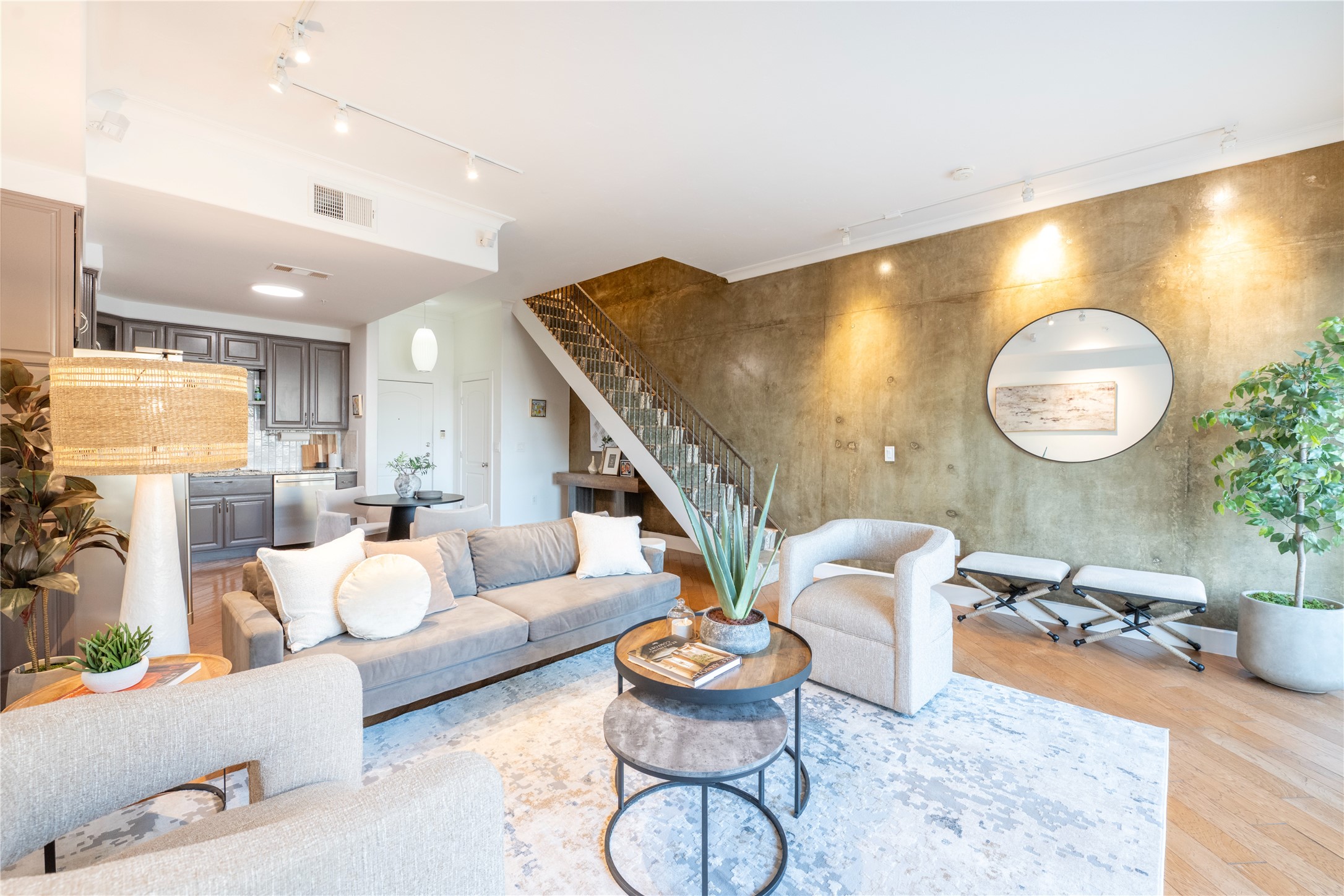 3225 Turtle Creek Boulevard 1649