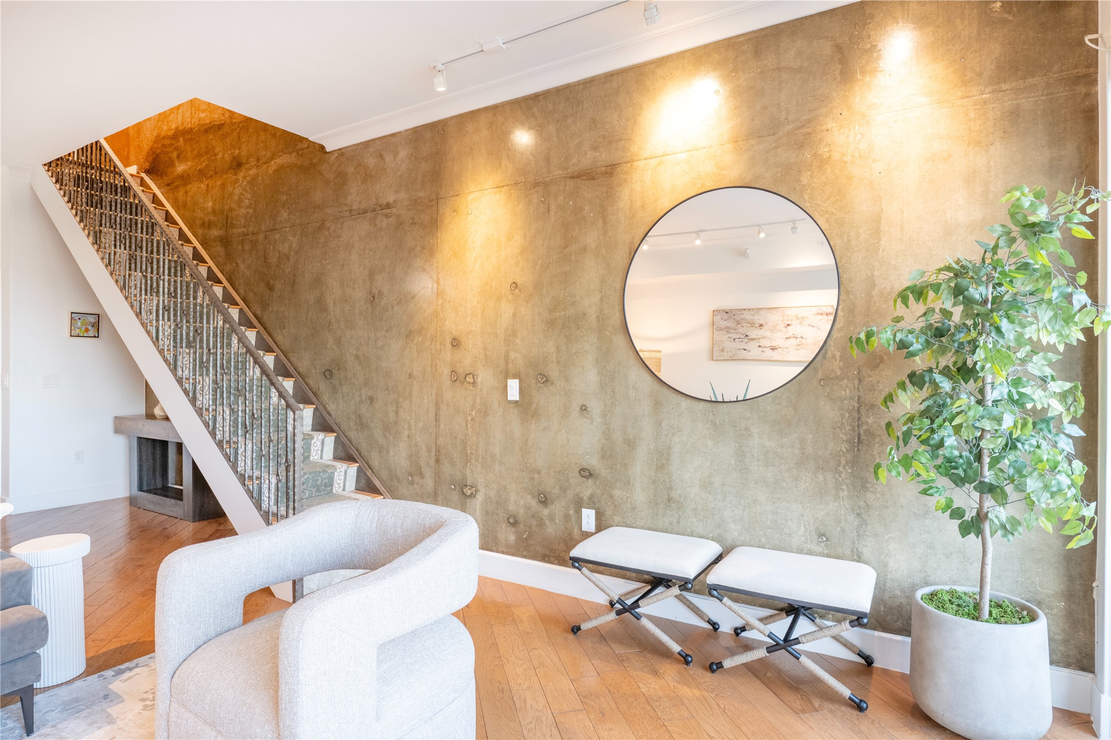 3225 Turtle Creek Boulevard 1649