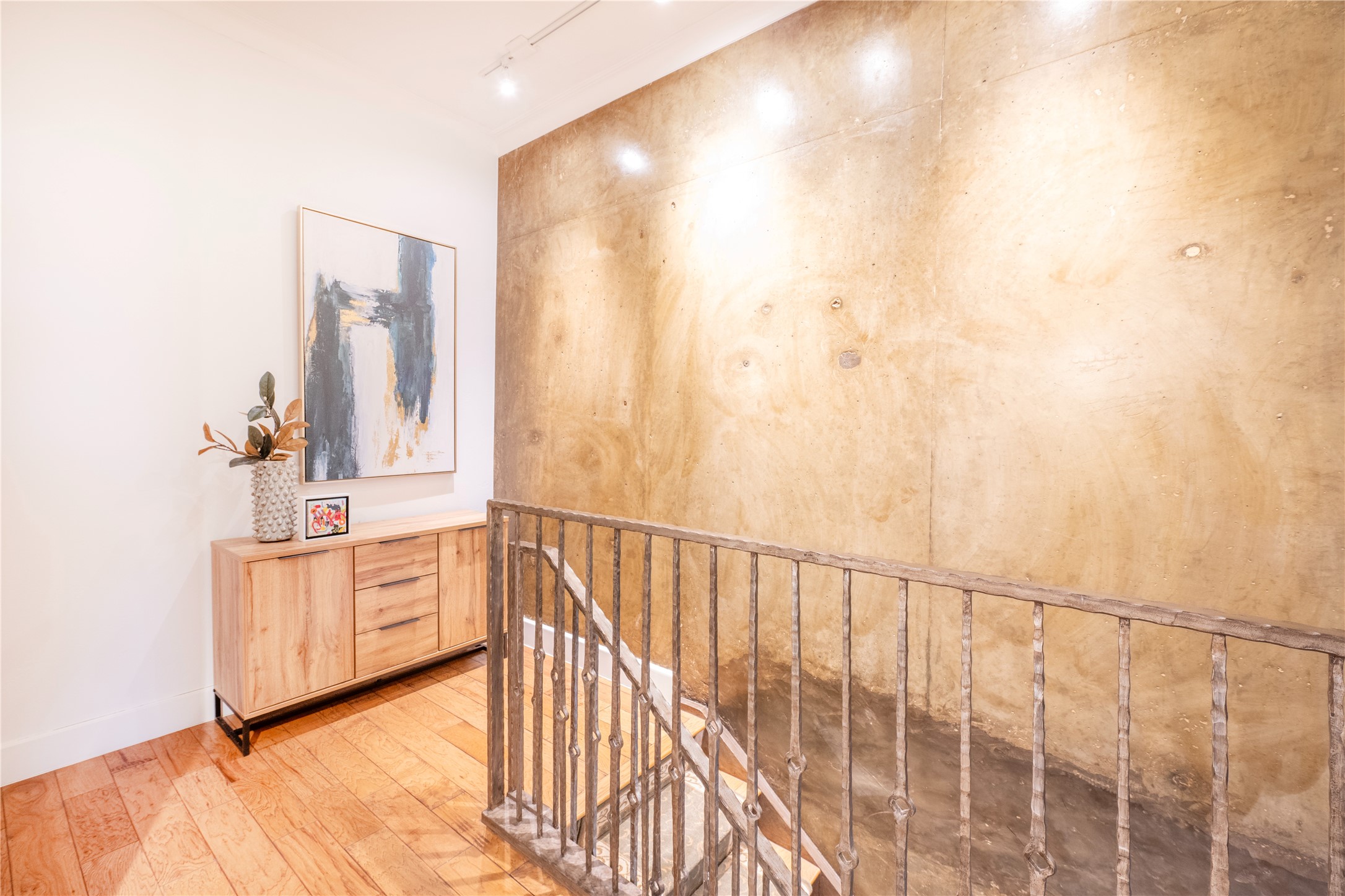 3225 Turtle Creek Boulevard 1649