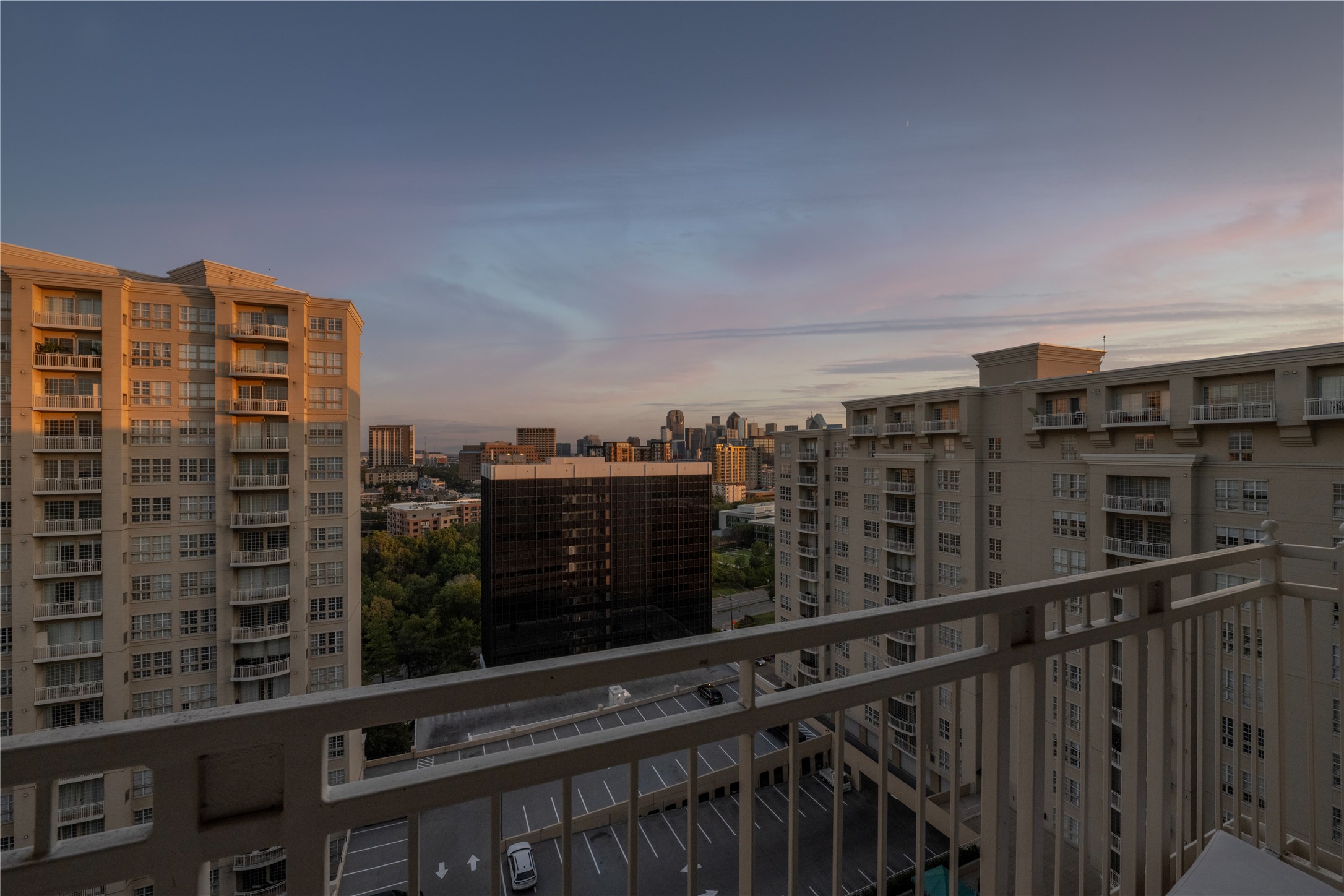 3225 Turtle Creek Boulevard 1649