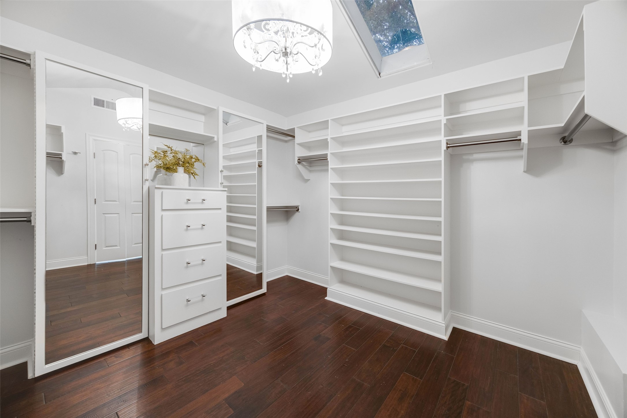 7363 Meadow Oaks Drive