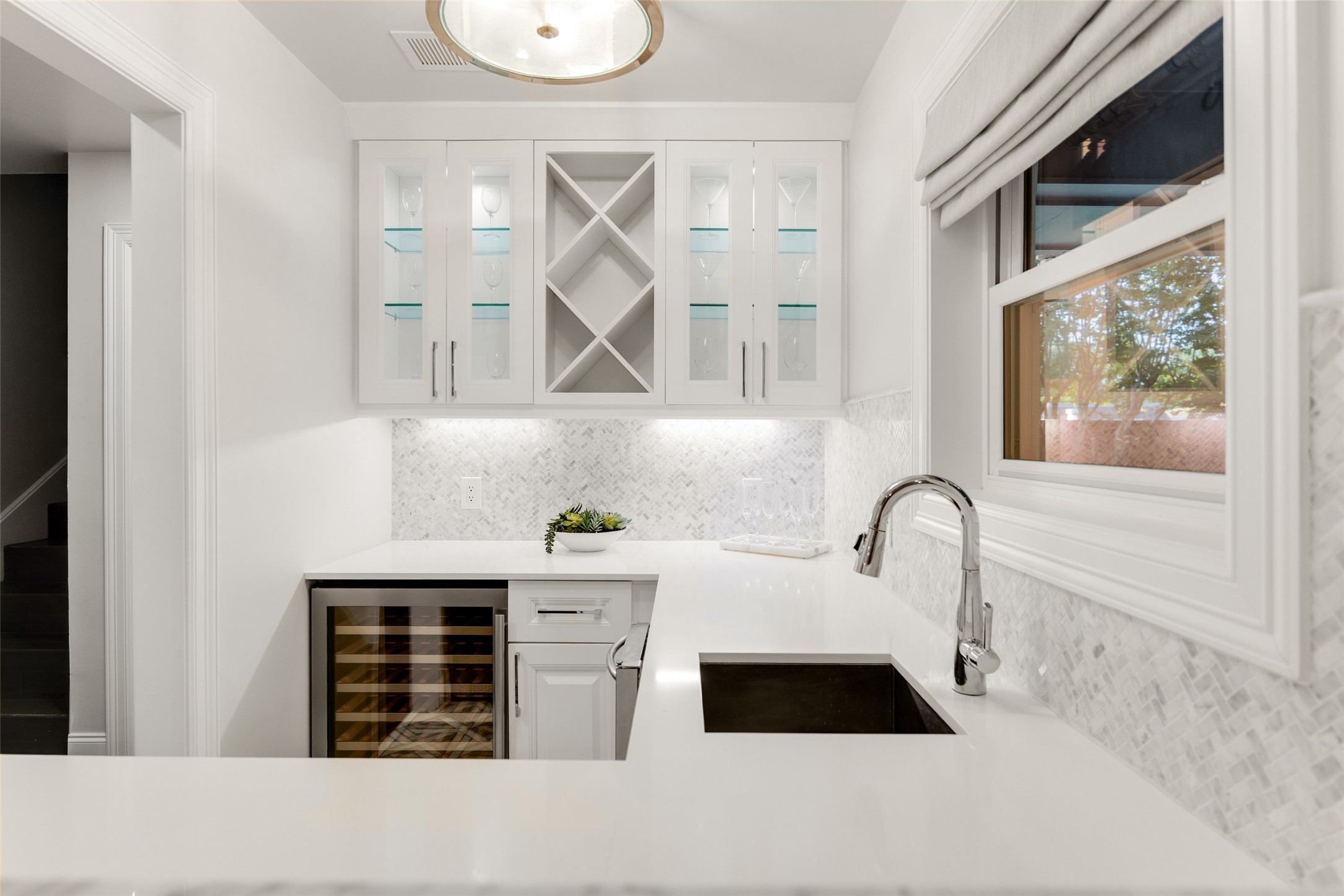 7363 Meadow Oaks Drive