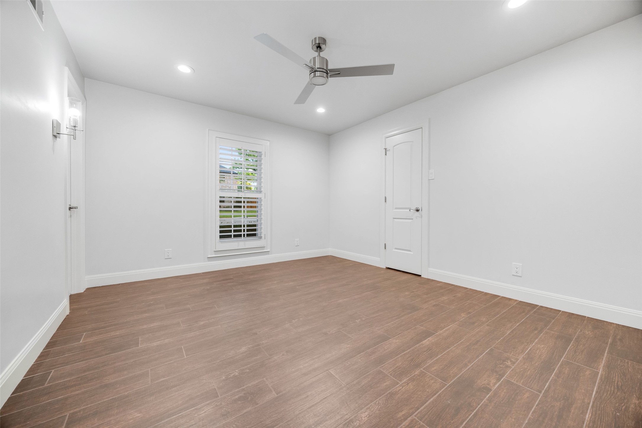 7363 Meadow Oaks Drive