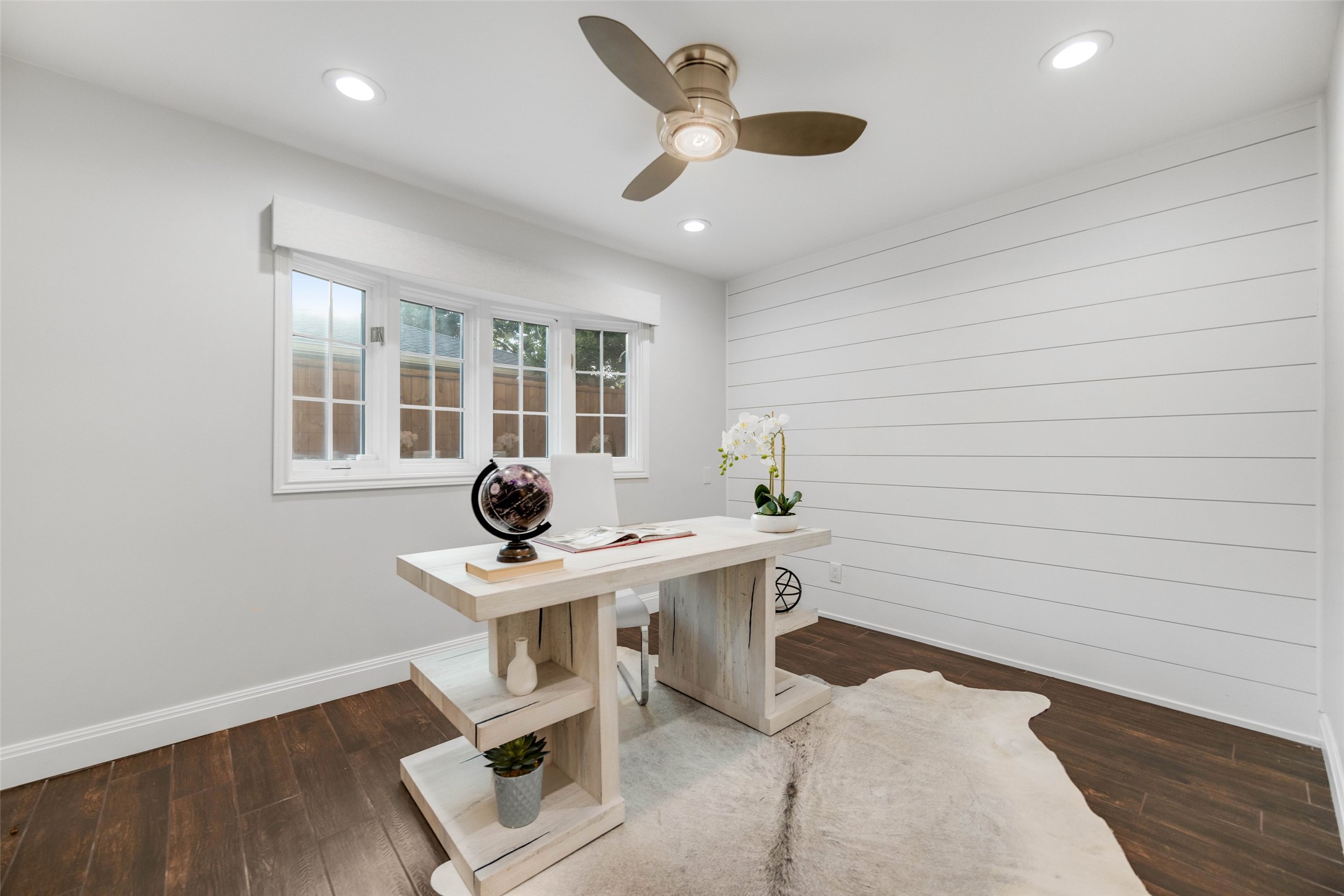 7363 Meadow Oaks Drive