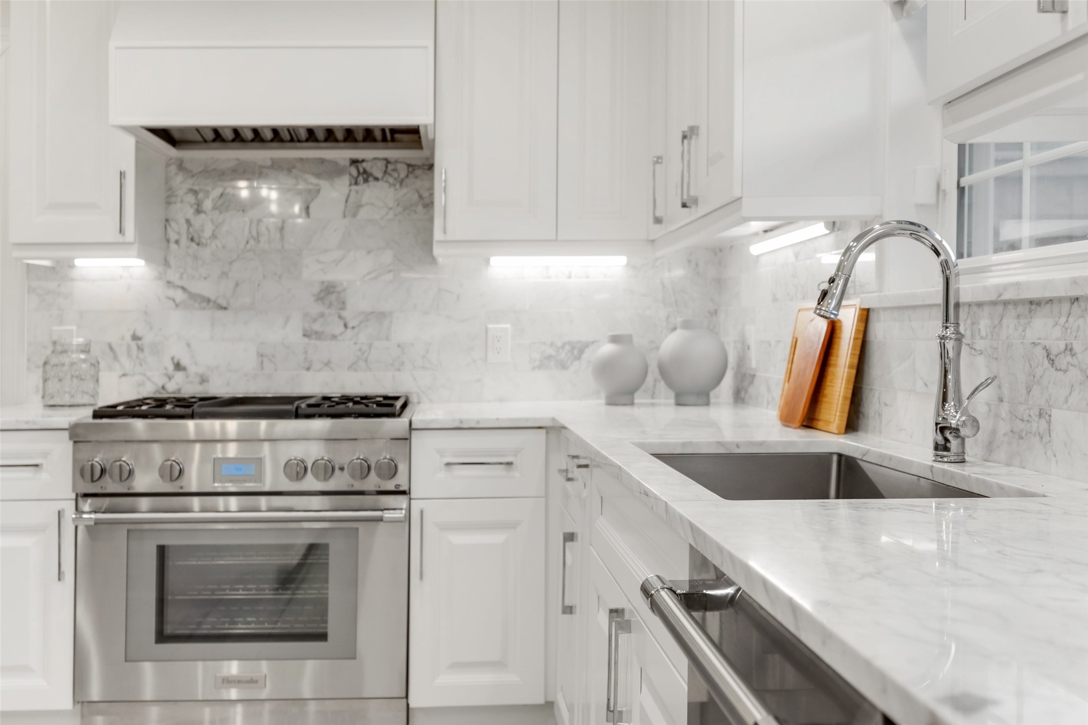 7363 Meadow Oaks Drive