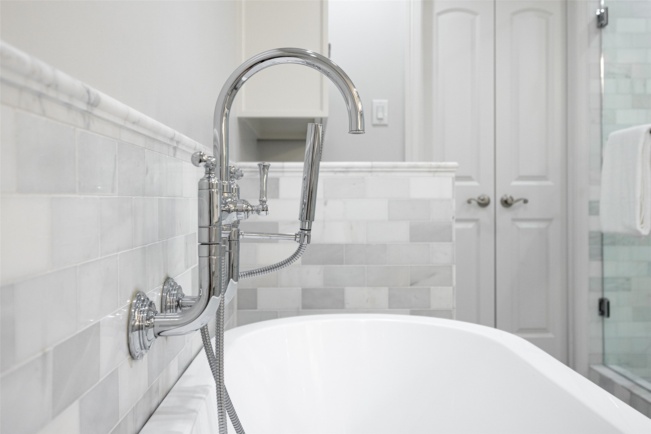 7363 Meadow Oaks Drive