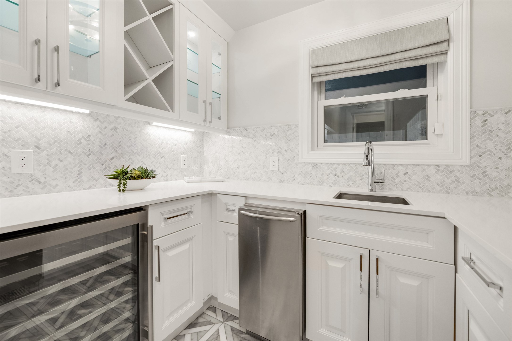 7363 Meadow Oaks Drive