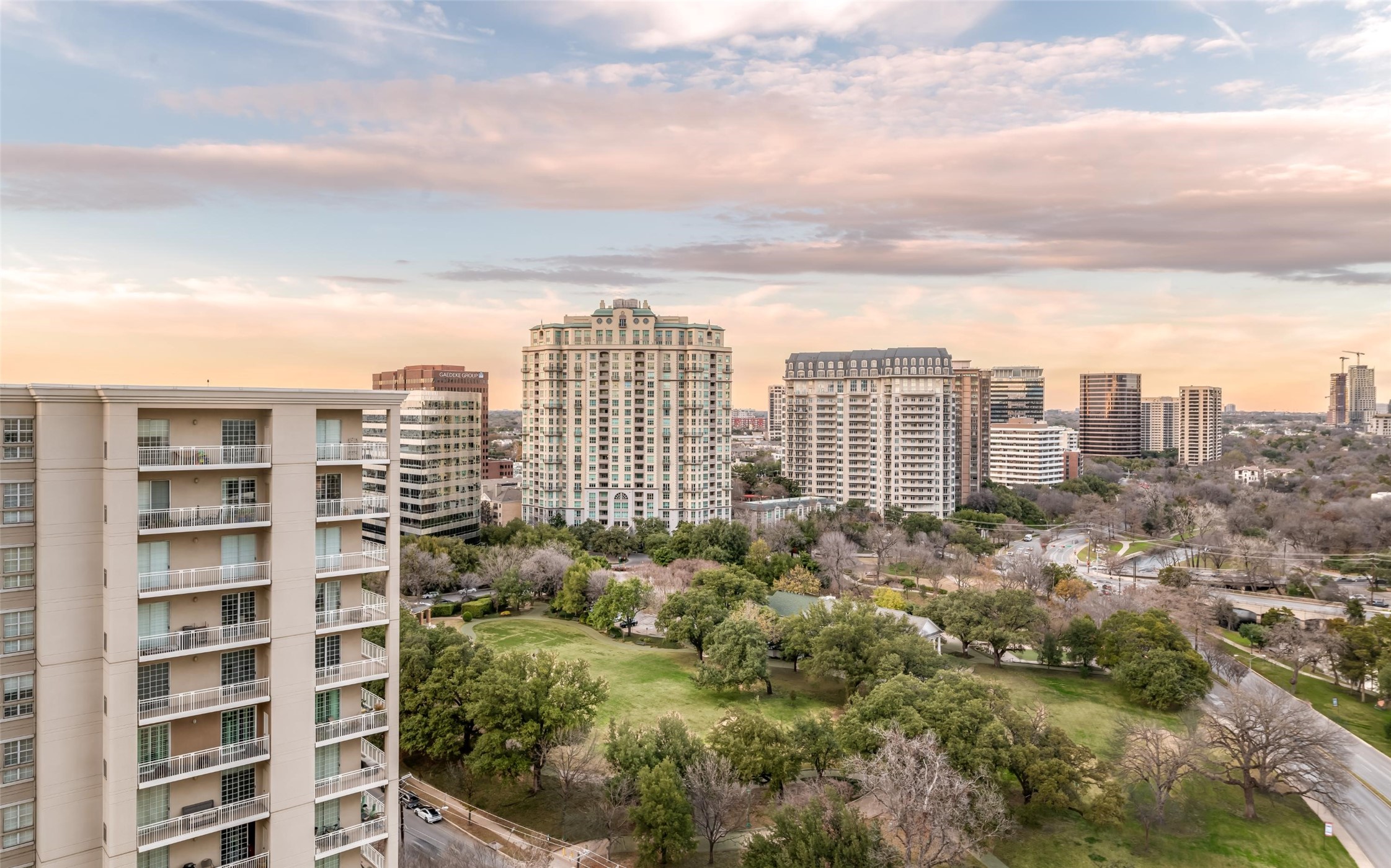 3225 Turtle Creek Boulevard 1906