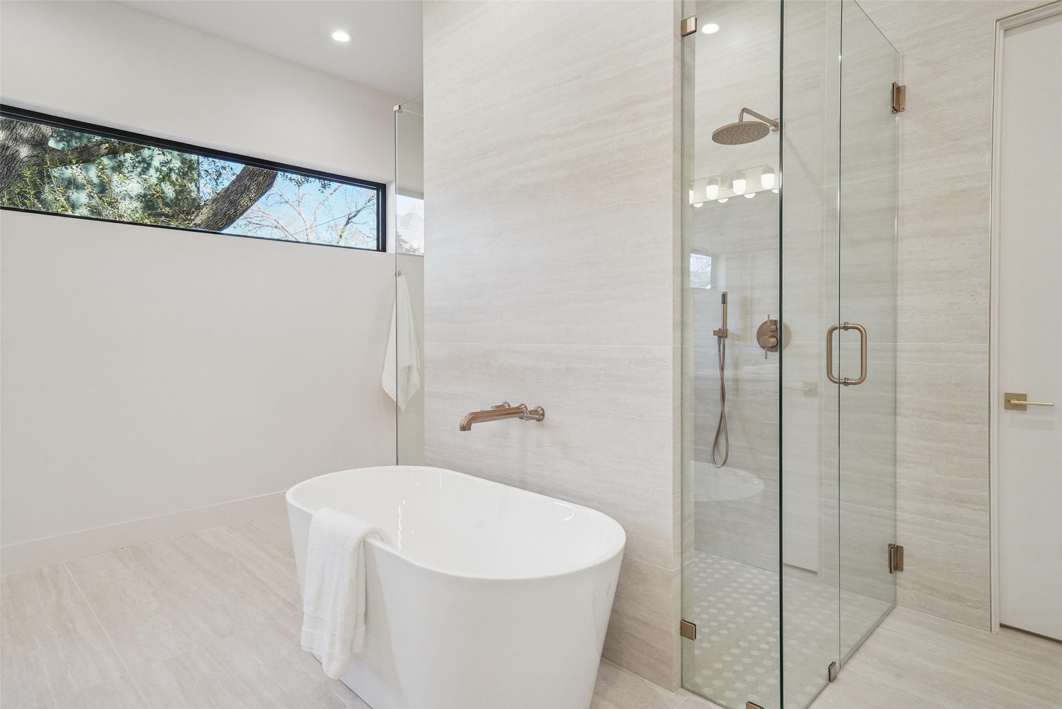 8650 San Fernando Way