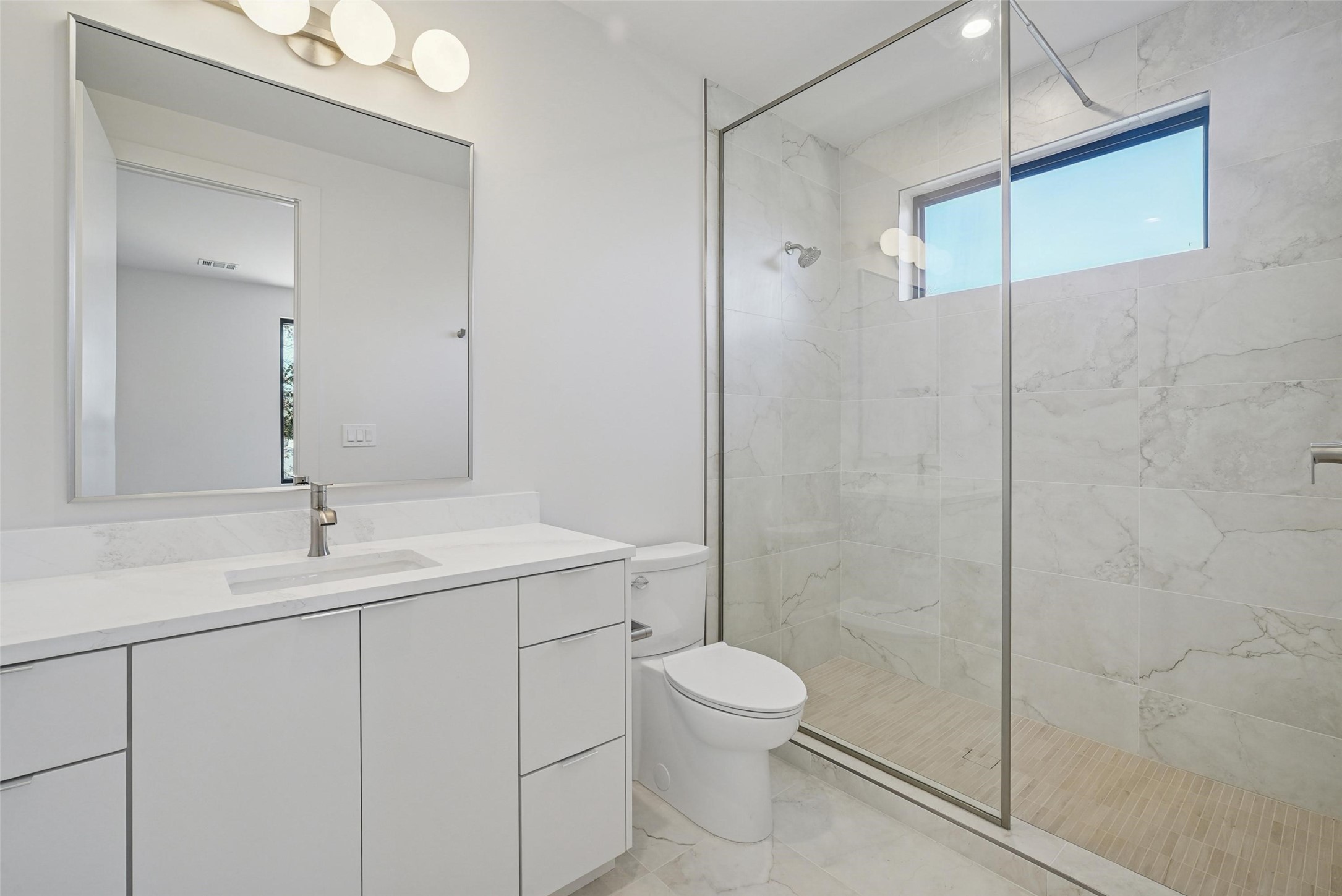 8650 San Fernando Way