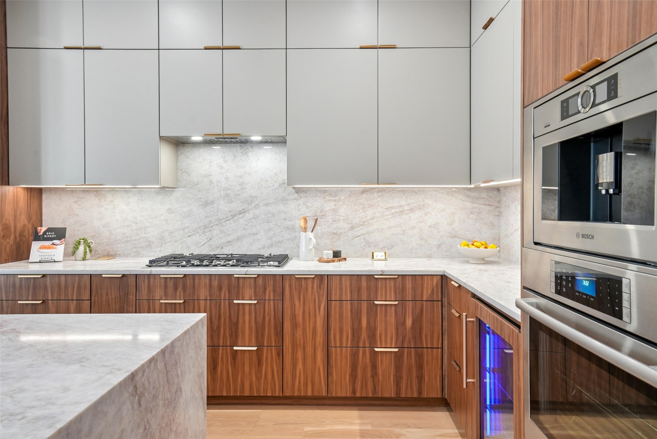 8650 San Fernando Way