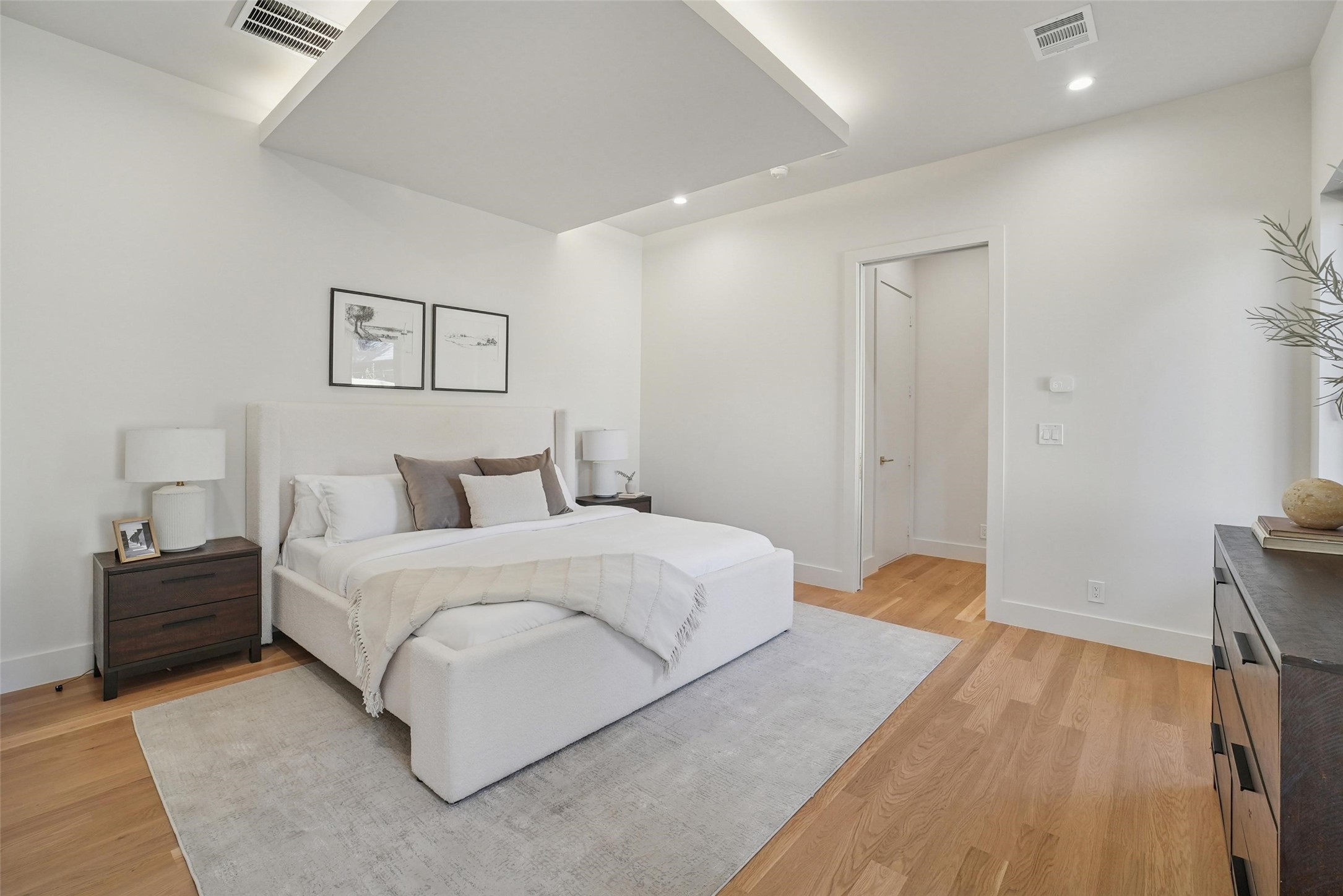 8650 San Fernando Way