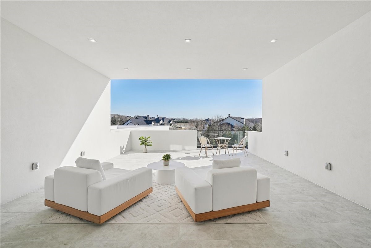 229 Sunset Point Trail