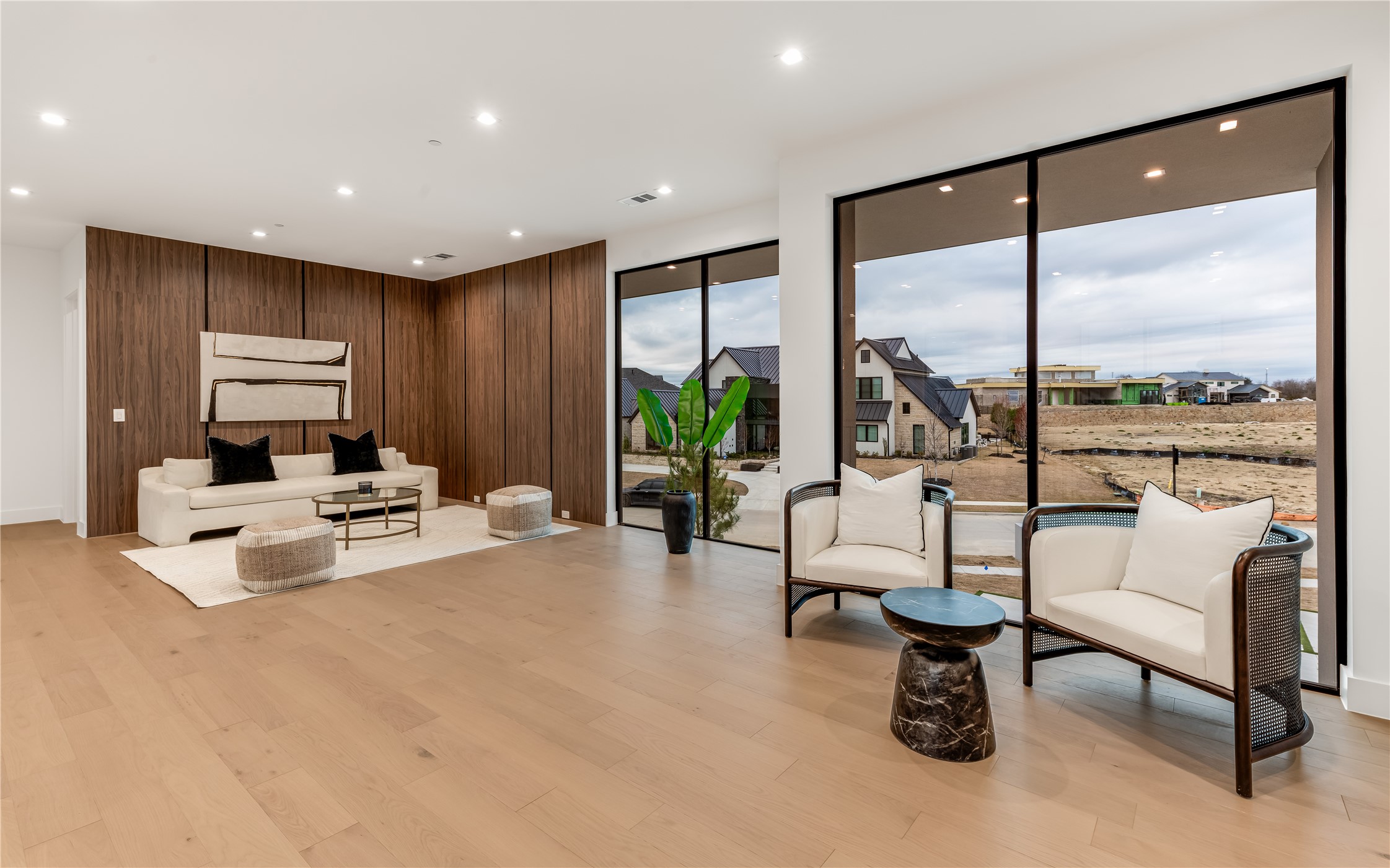 229 Sunset Point Trail