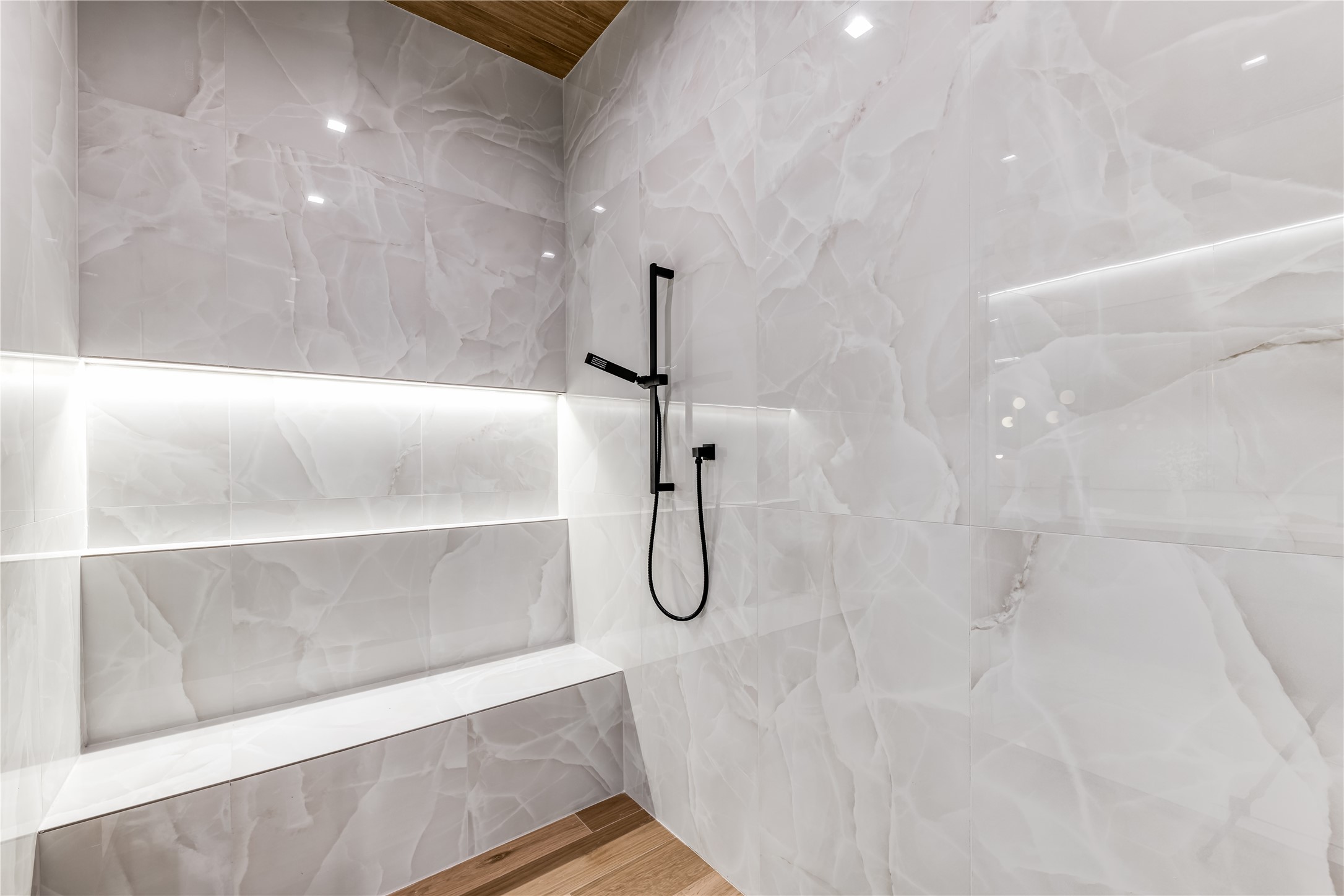 229 Sunset Point Trail