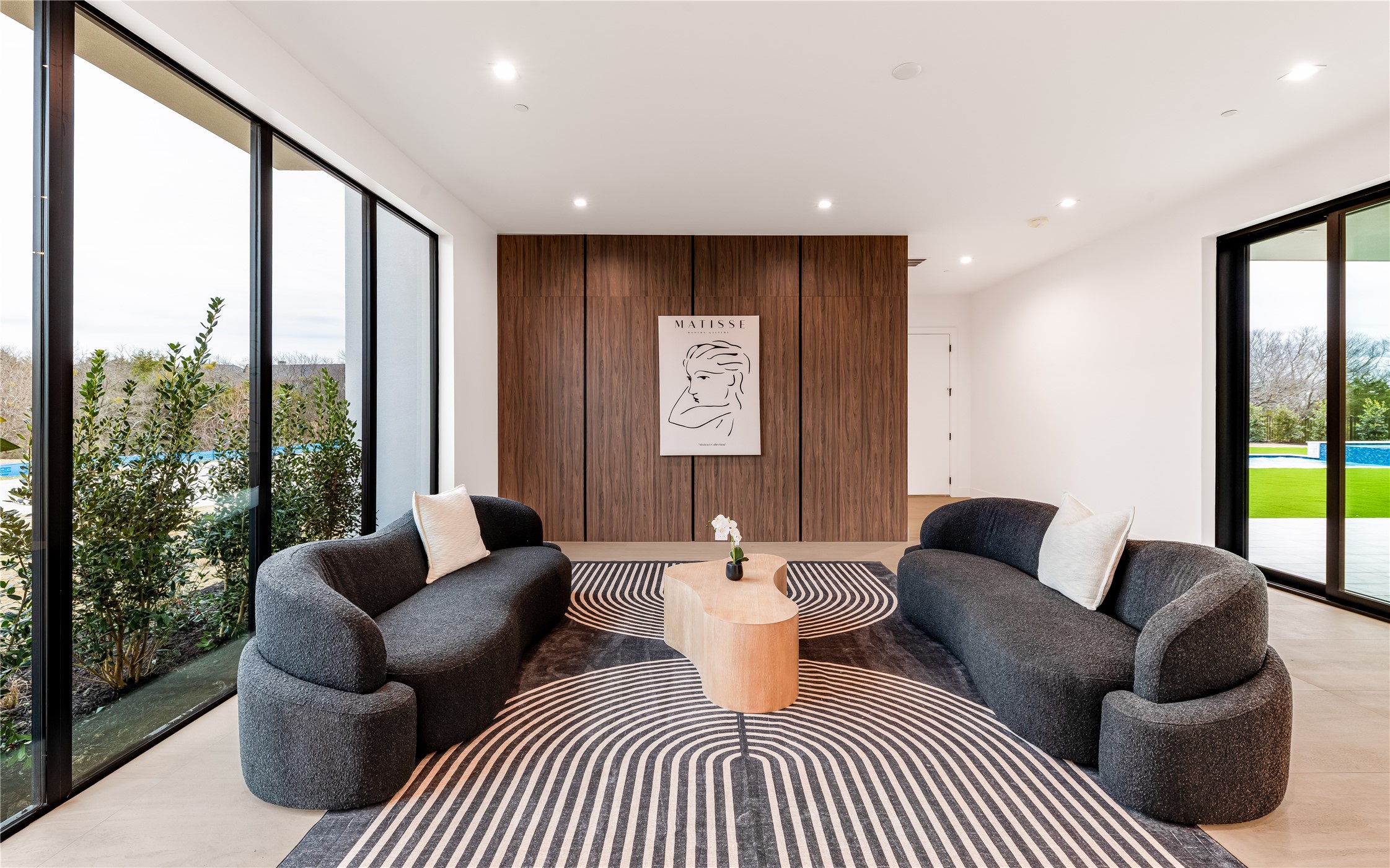 229 Sunset Point Trail