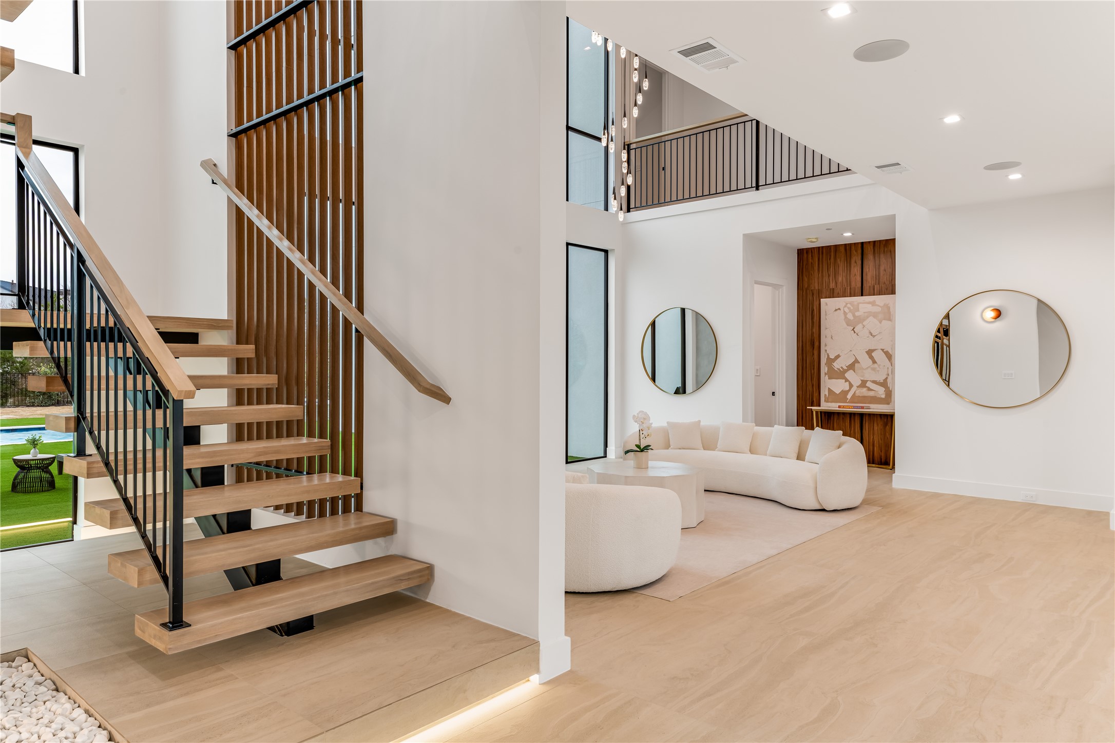 229 Sunset Point Trail