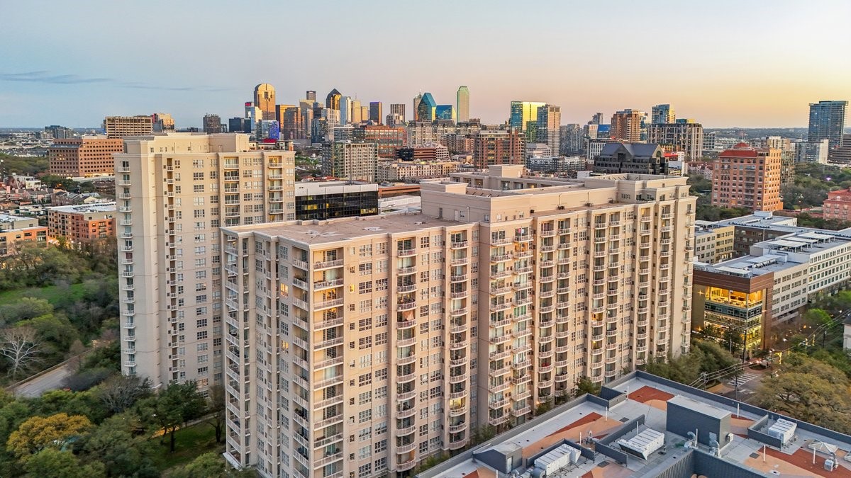 3225 Turtle Creek Boulevard 234