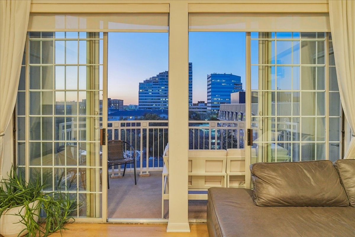 3225 Turtle Creek Boulevard 832