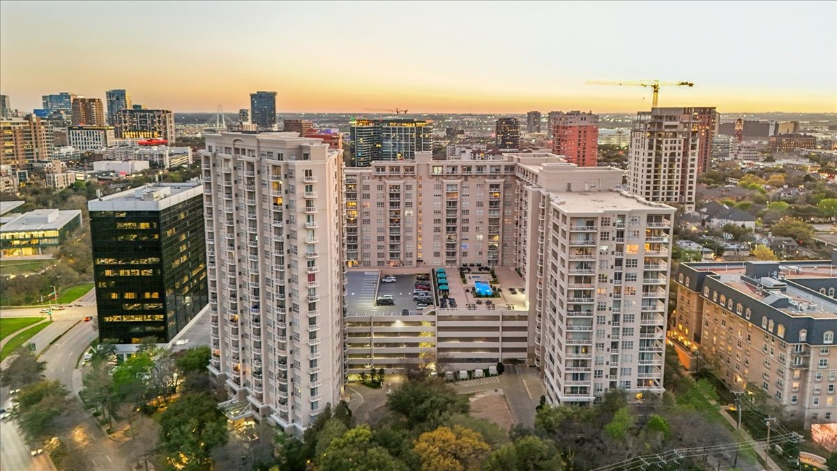 3225 Turtle Creek Boulevard 832