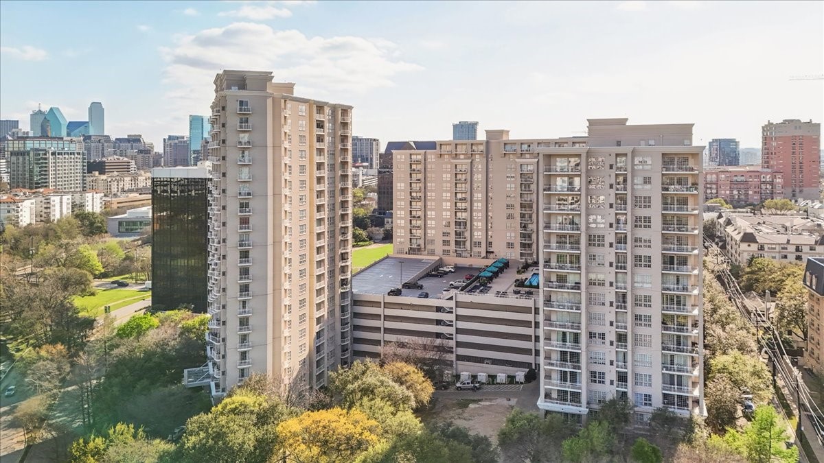 3225 Turtle Creek Boulevard 832