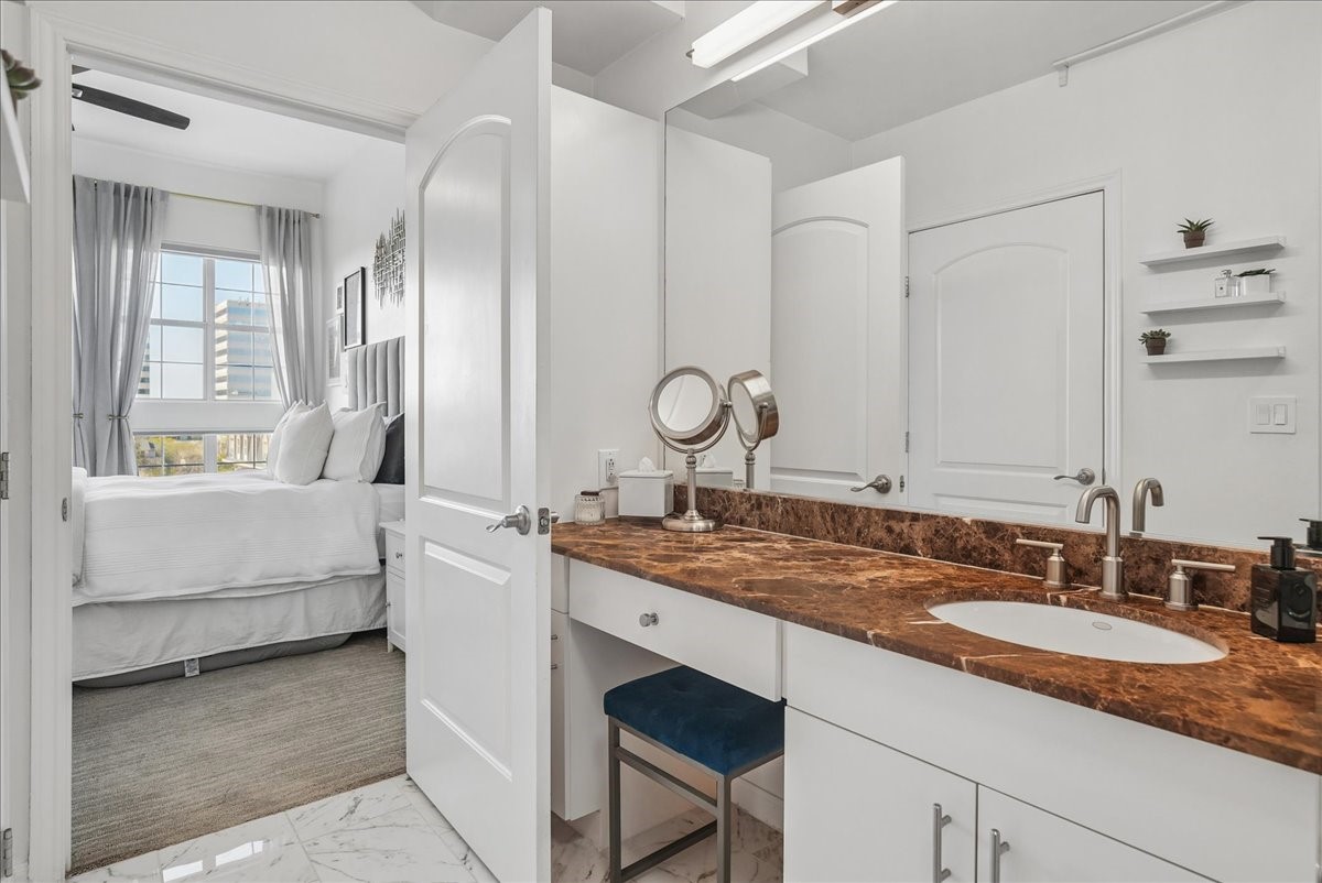 3225 Turtle Creek Boulevard 832