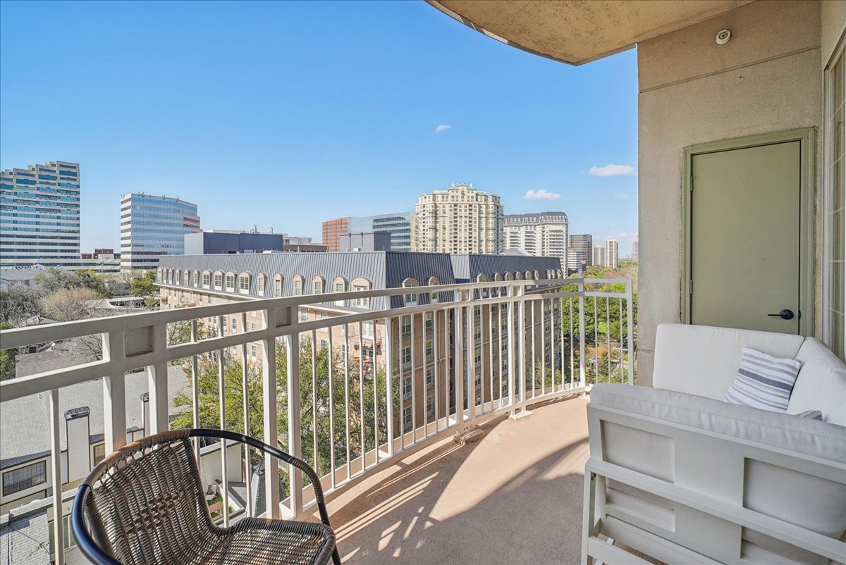 3225 Turtle Creek Boulevard 832