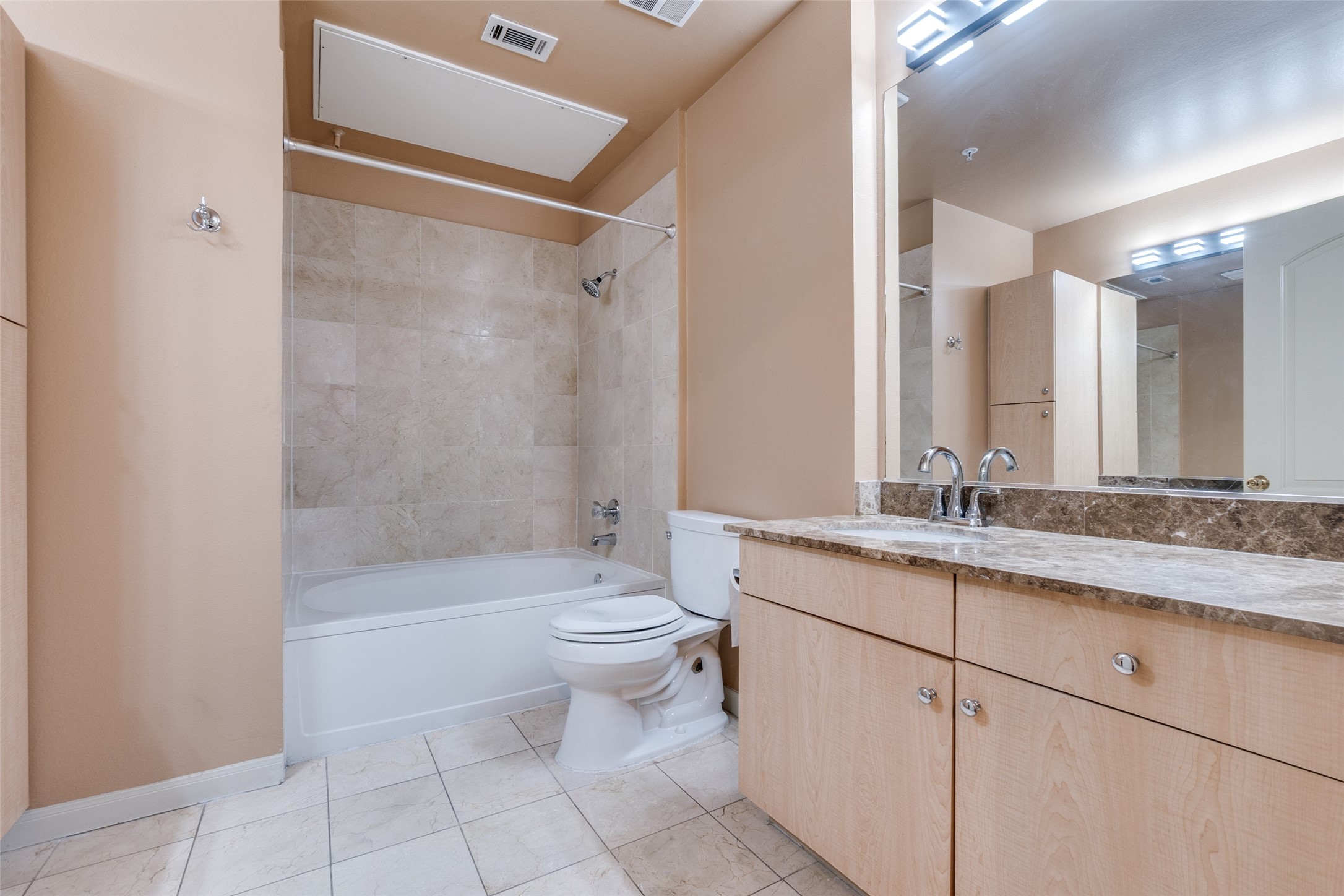 3225 Turtle Creek Boulevard 1429