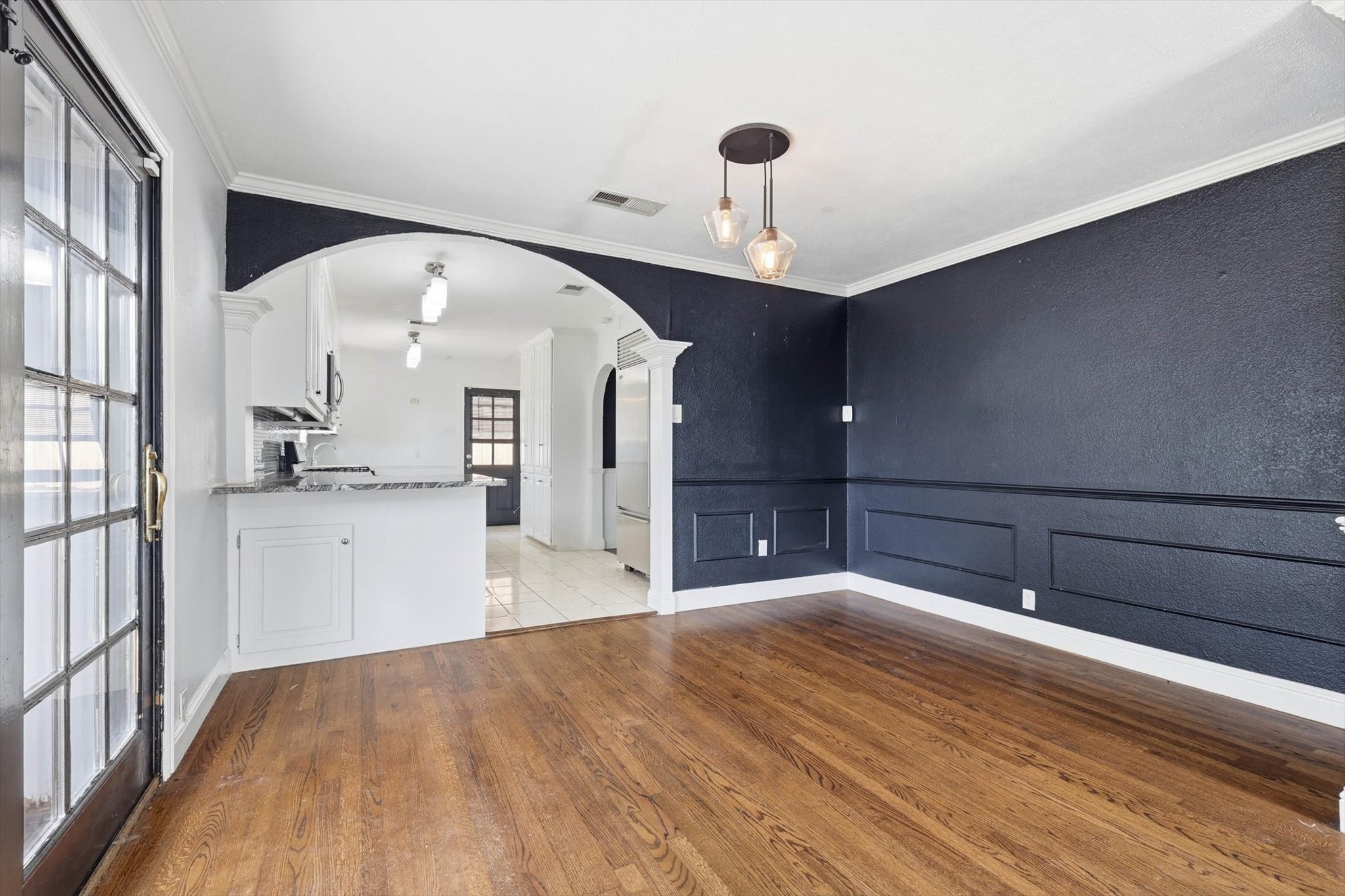 9403 Thornberry Lane