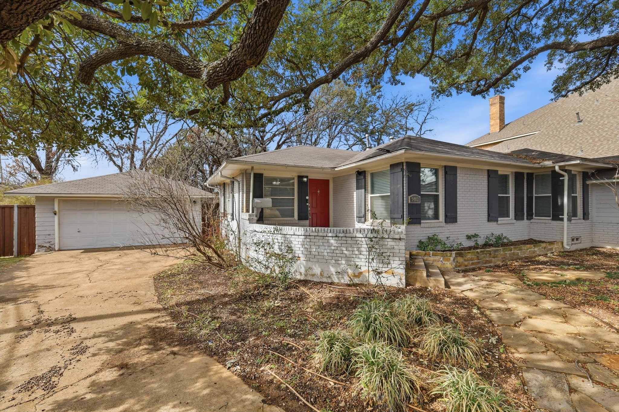 9403 Thornberry Lane