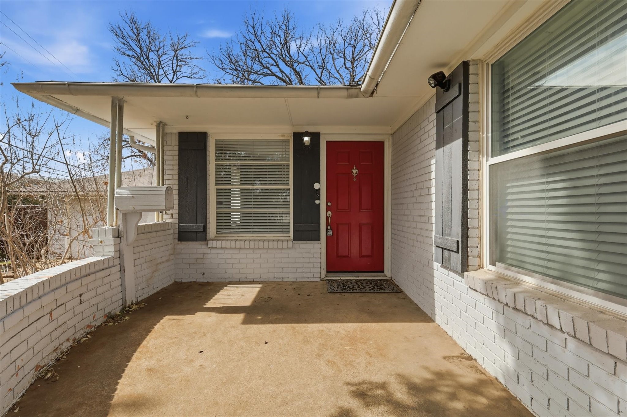 9403 Thornberry Lane