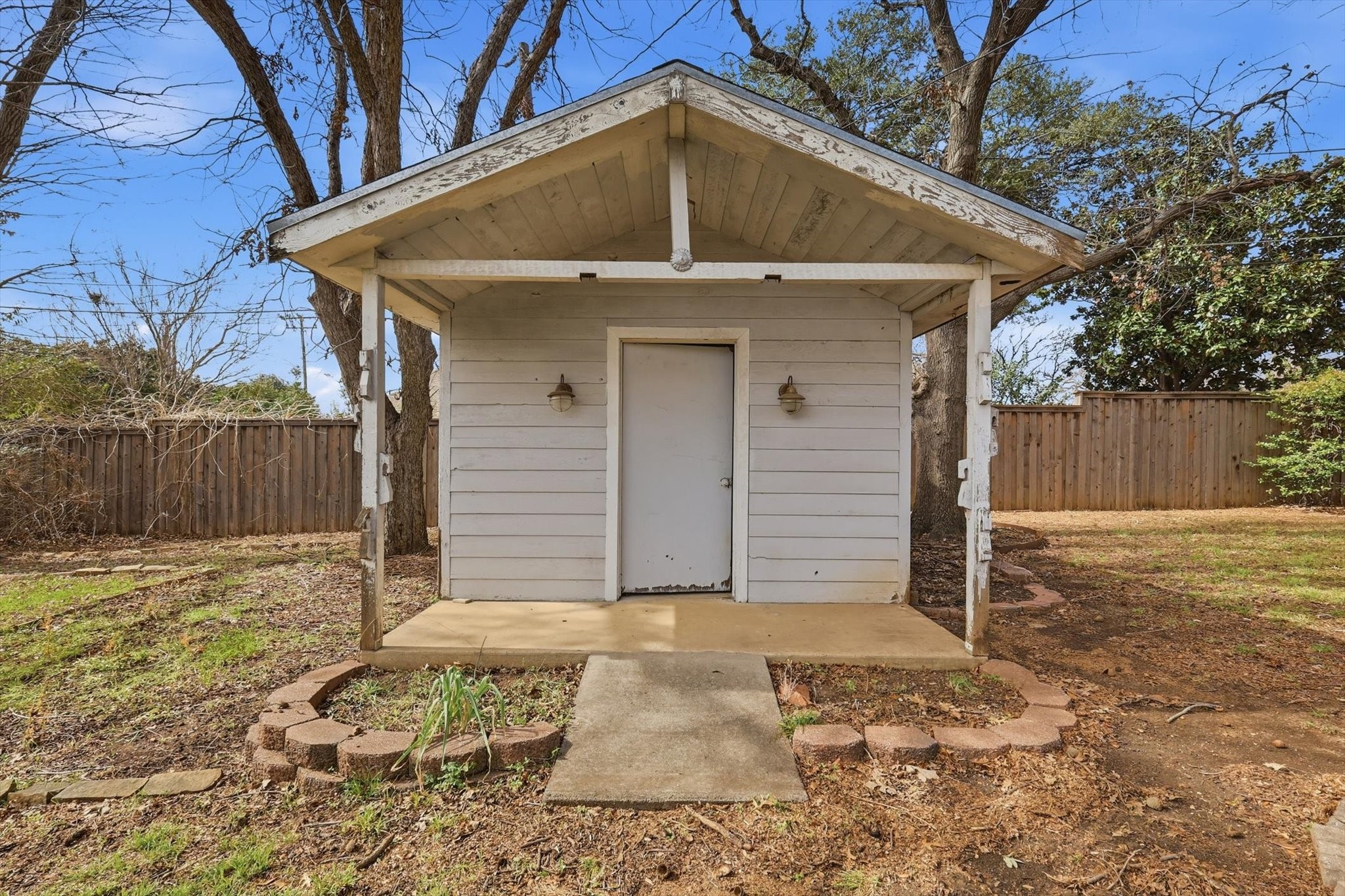 9403 Thornberry Lane
