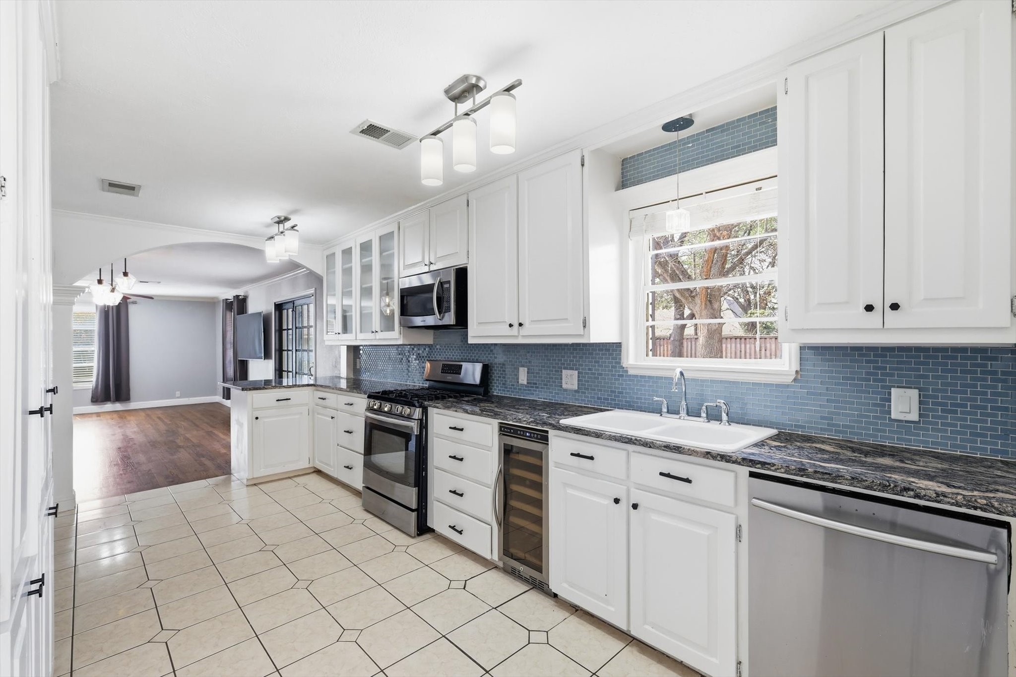9403 Thornberry Lane