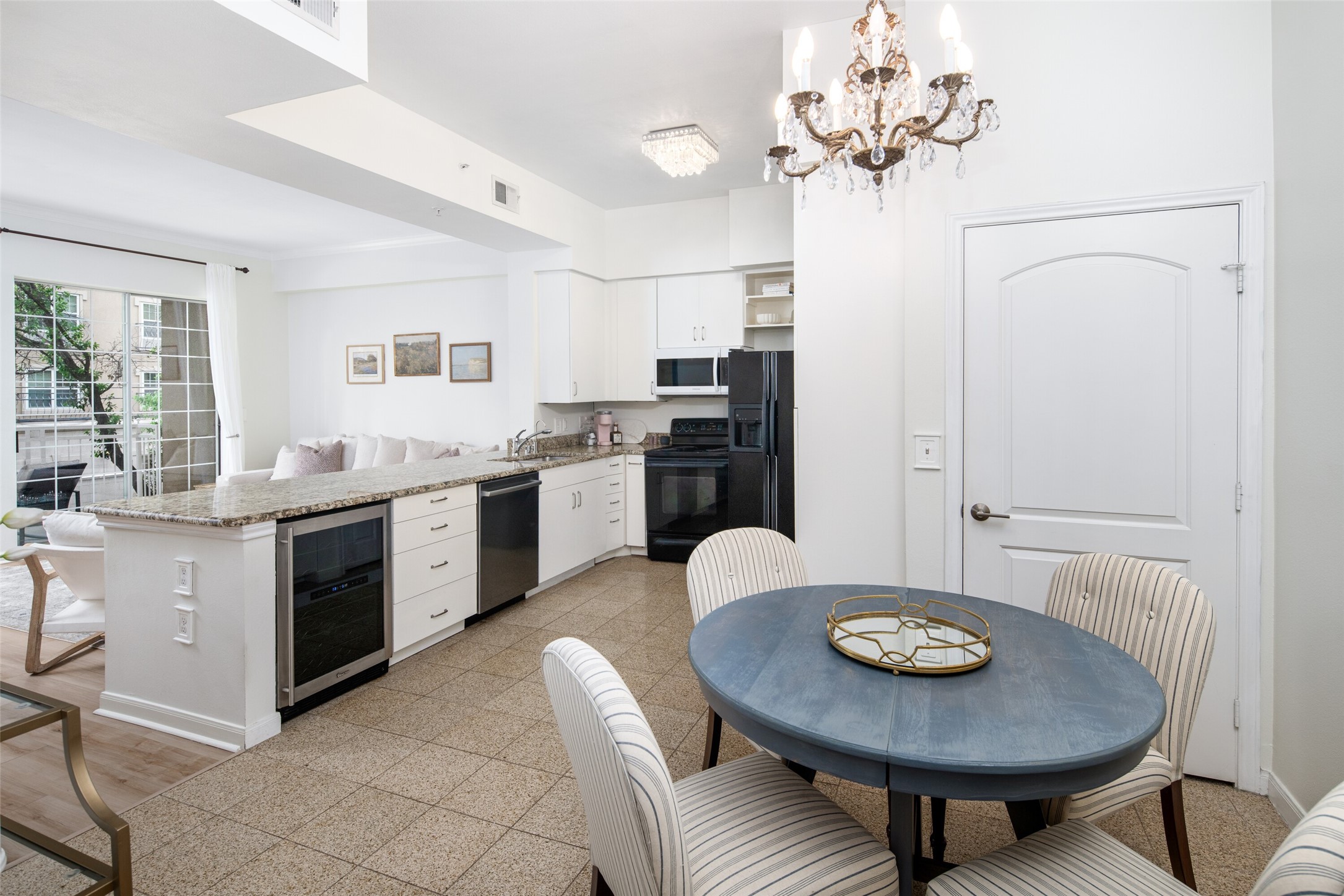 3225 Turtle Creek Boulevard 234