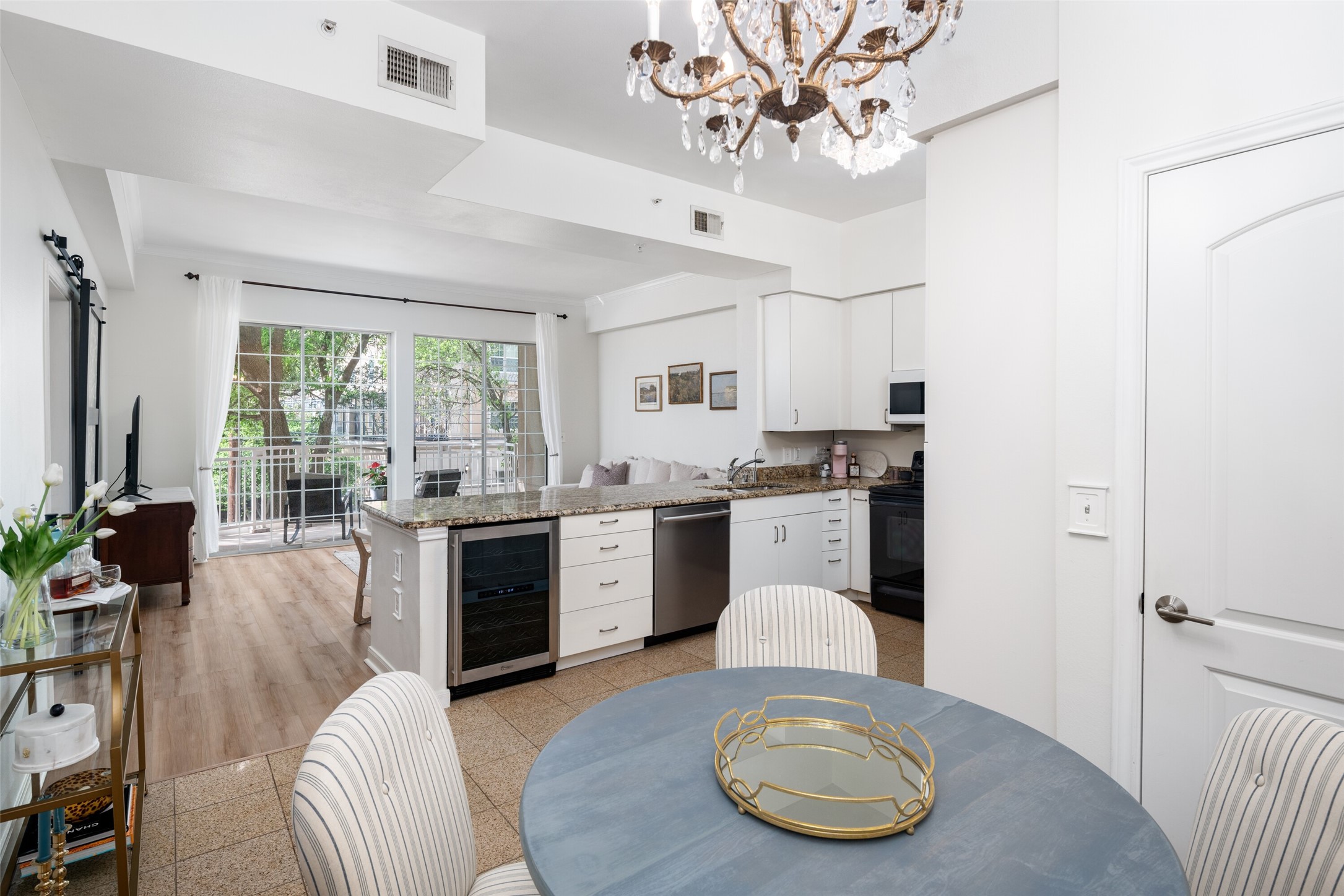 3225 Turtle Creek Boulevard 234