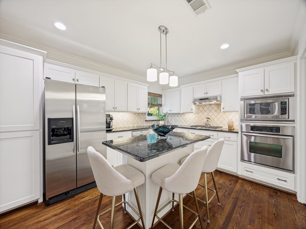4107 Lomita Lane