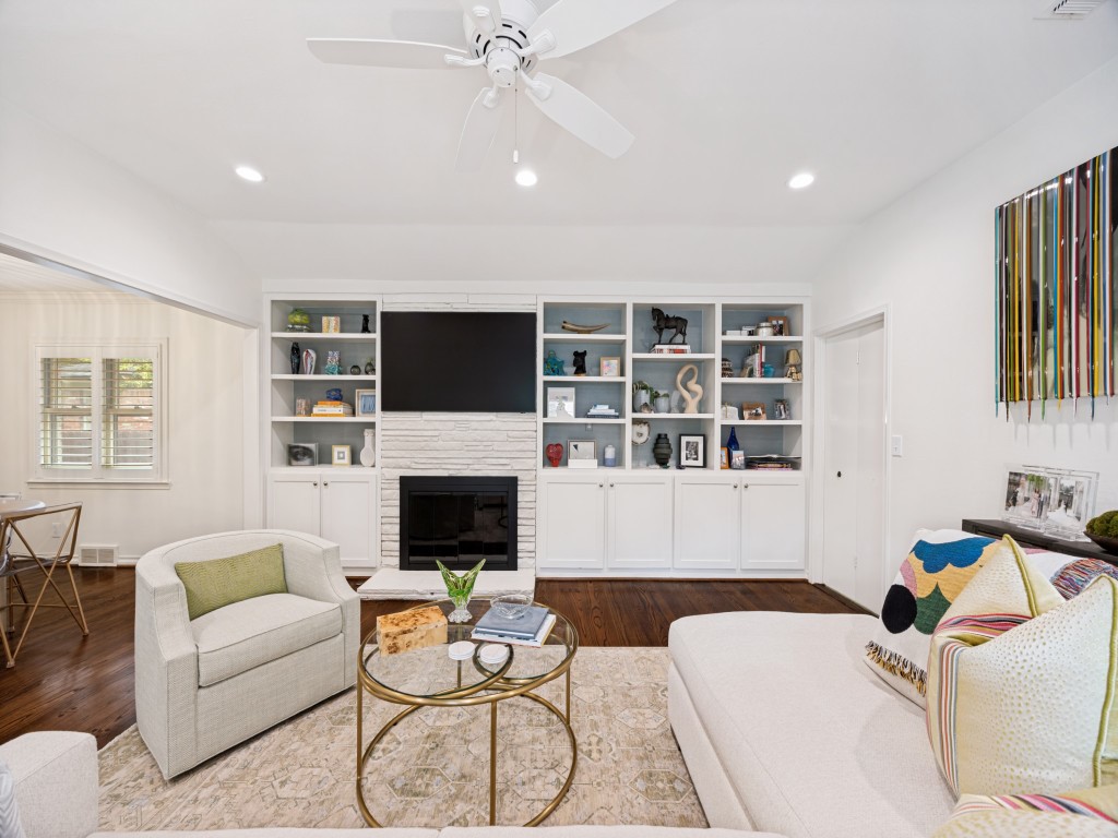 4107 Lomita Lane