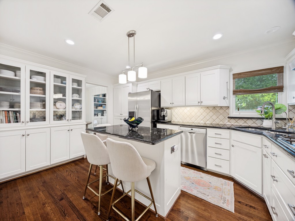 4107 Lomita Lane