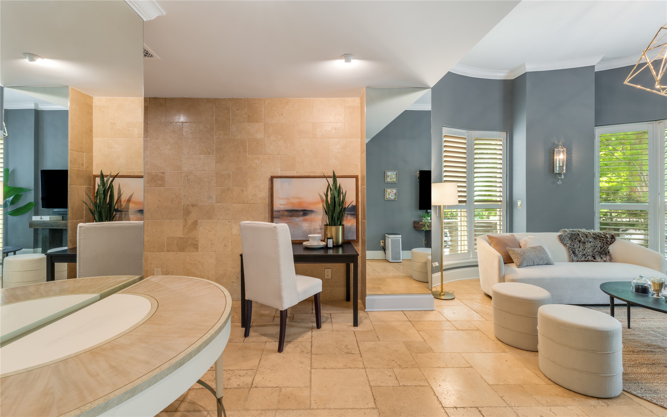 3401 Lee Parkway 104