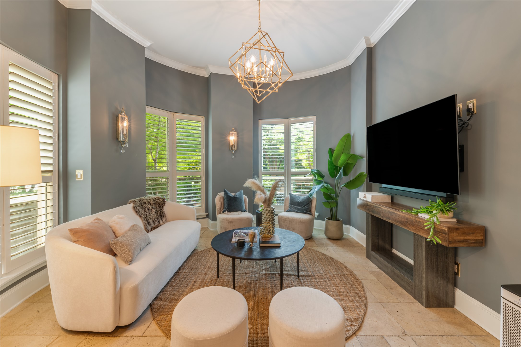 3401 Lee Parkway 104