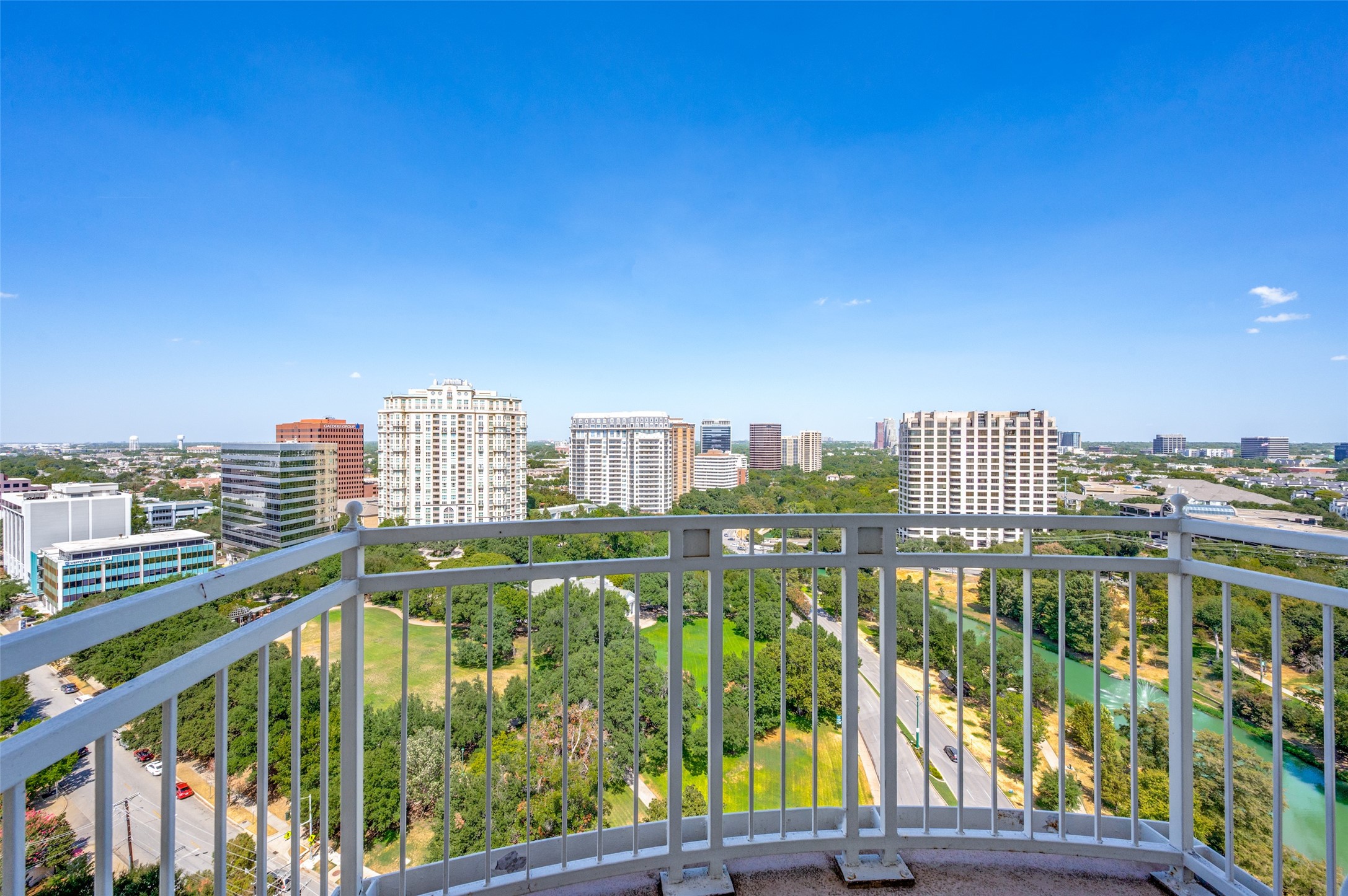 3225 Turtle Creek Boulevard 2104