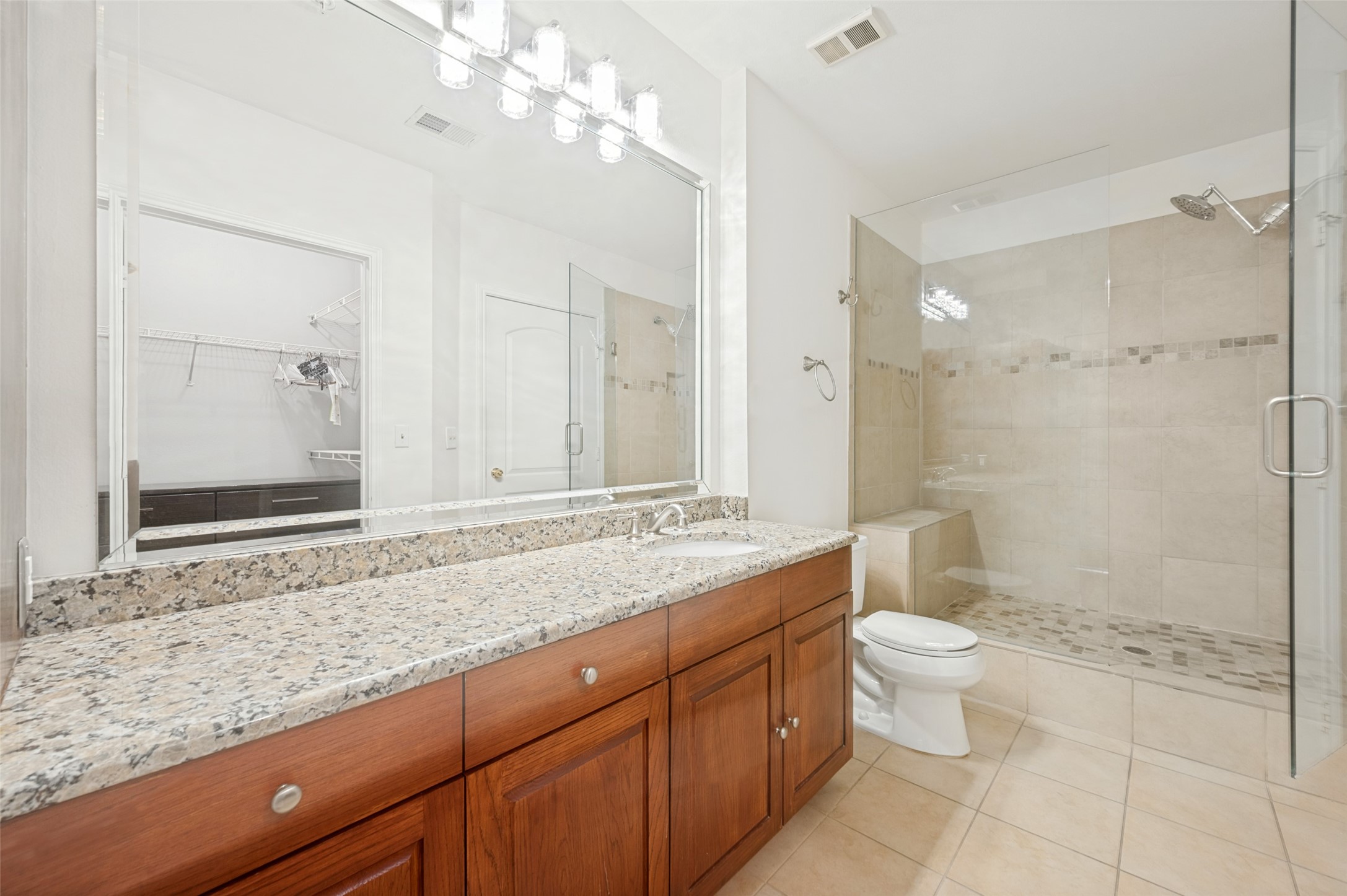3225 Turtle Creek Boulevard 2104