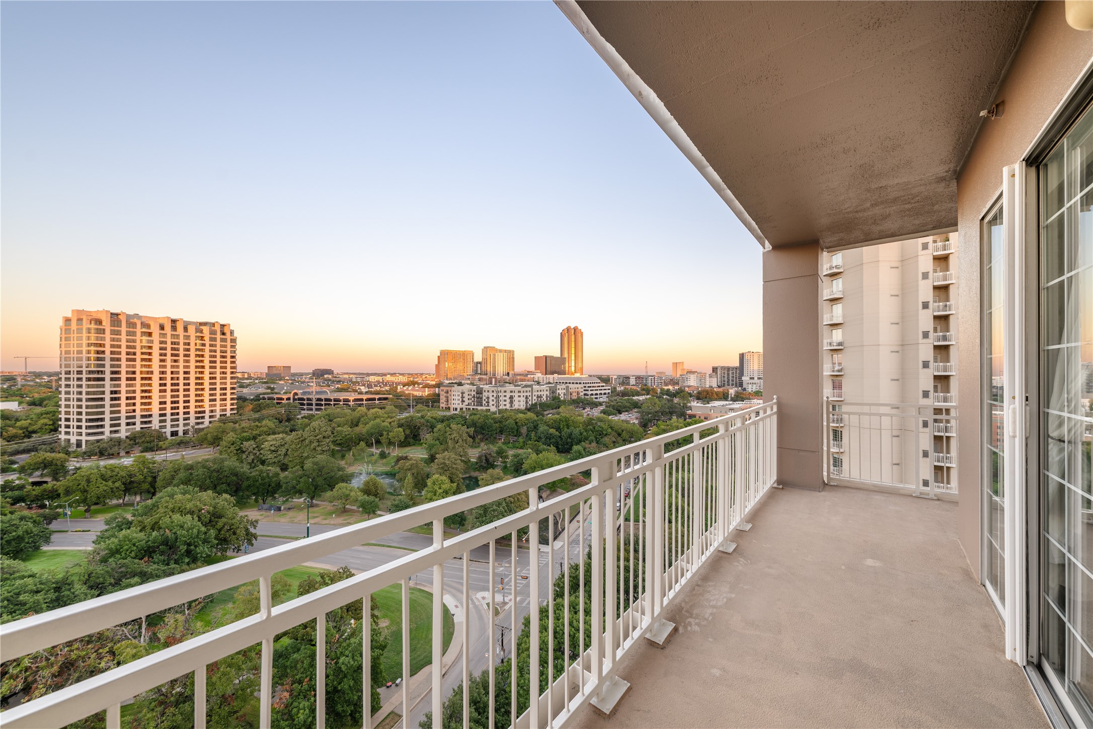 3225 Turtle Creek Boulevard 1247