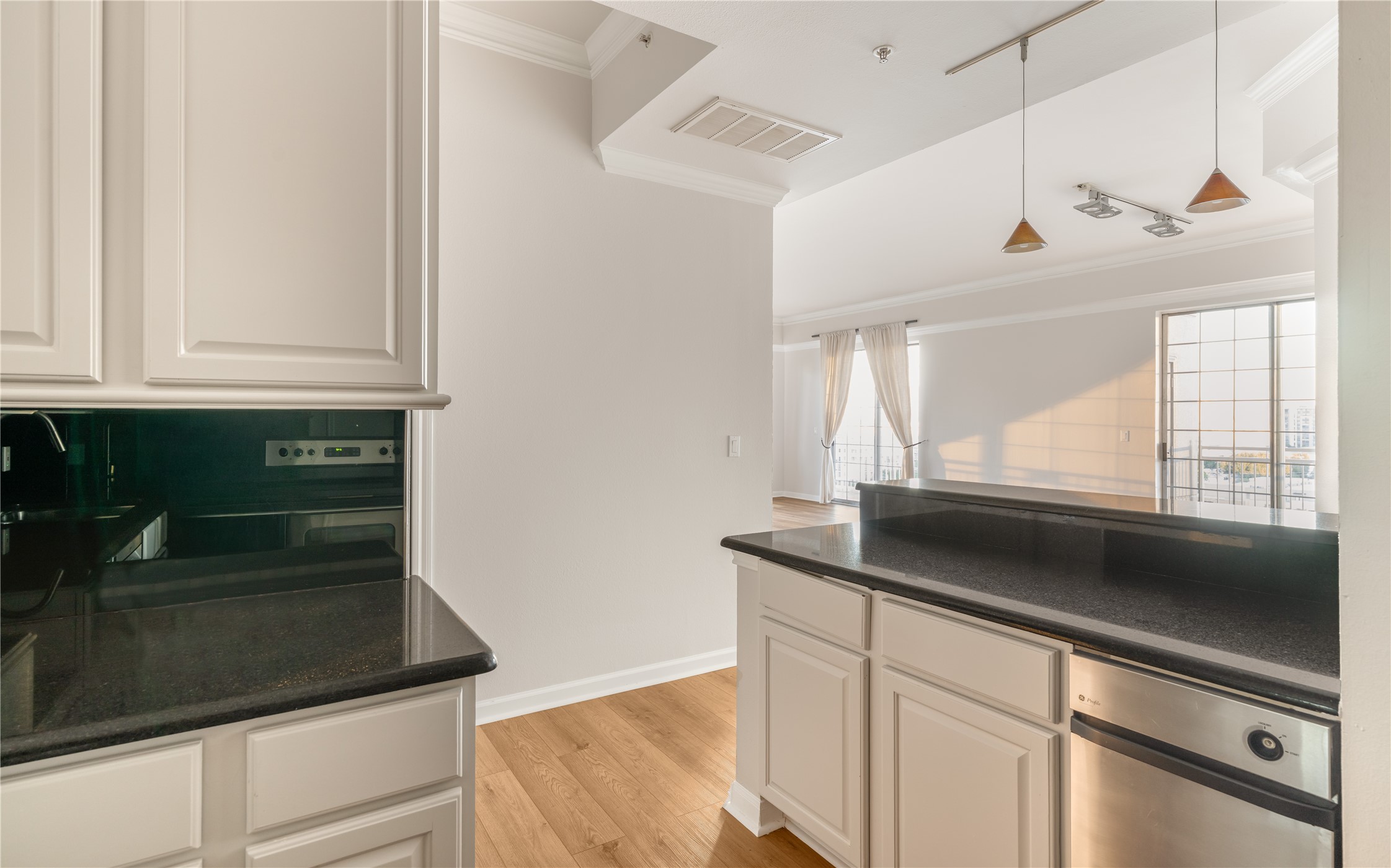 3225 Turtle Creek Boulevard 1247