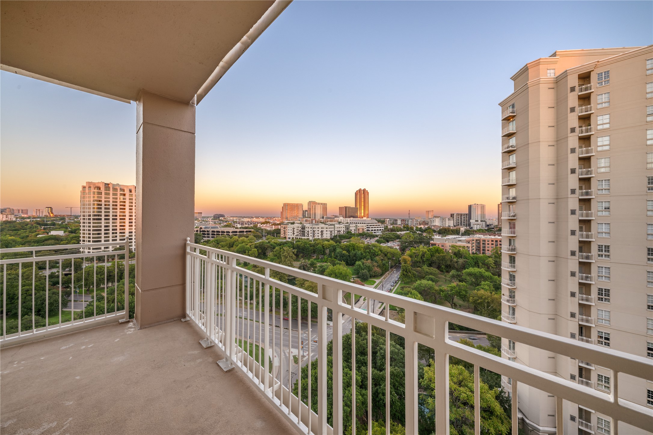 3225 Turtle Creek Boulevard 1247