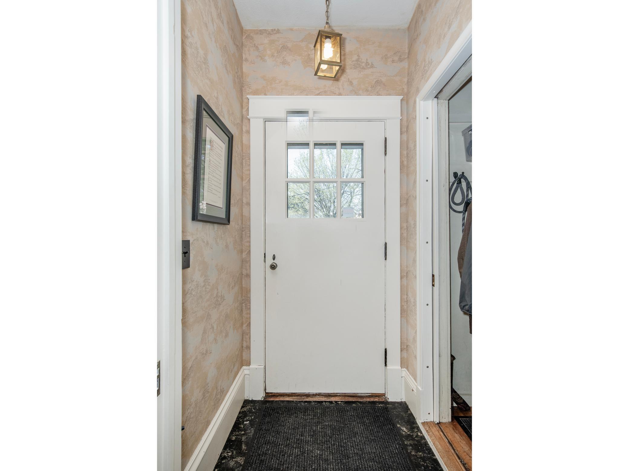 85 Clarence Avenue SE