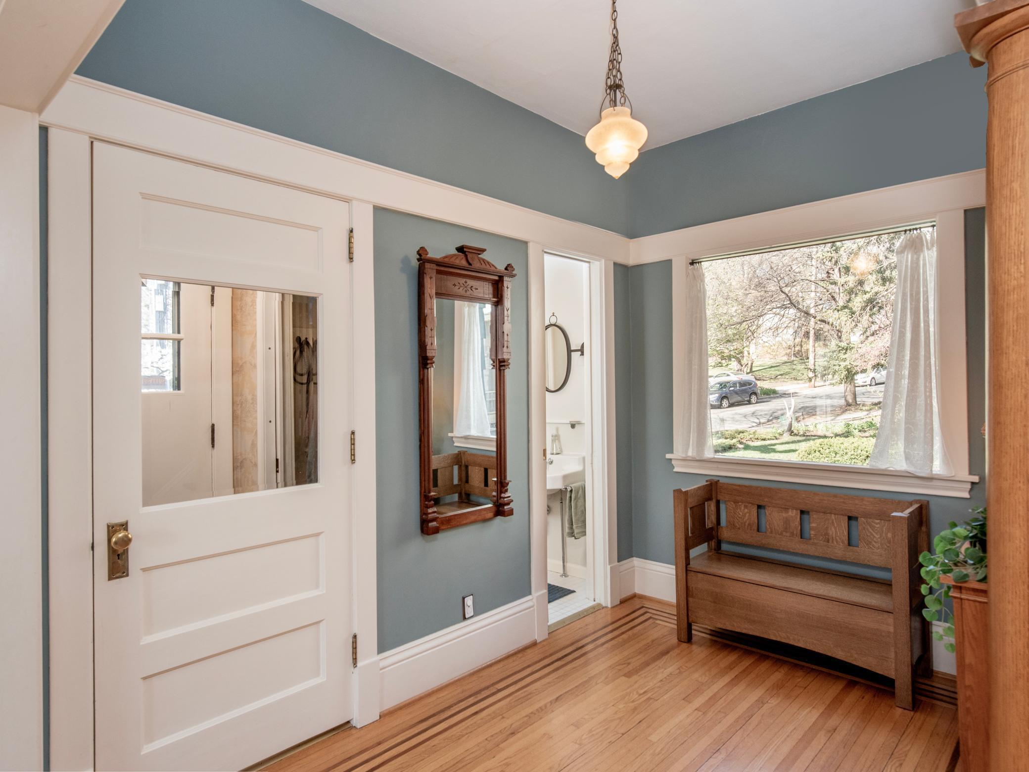 85 Clarence Avenue SE